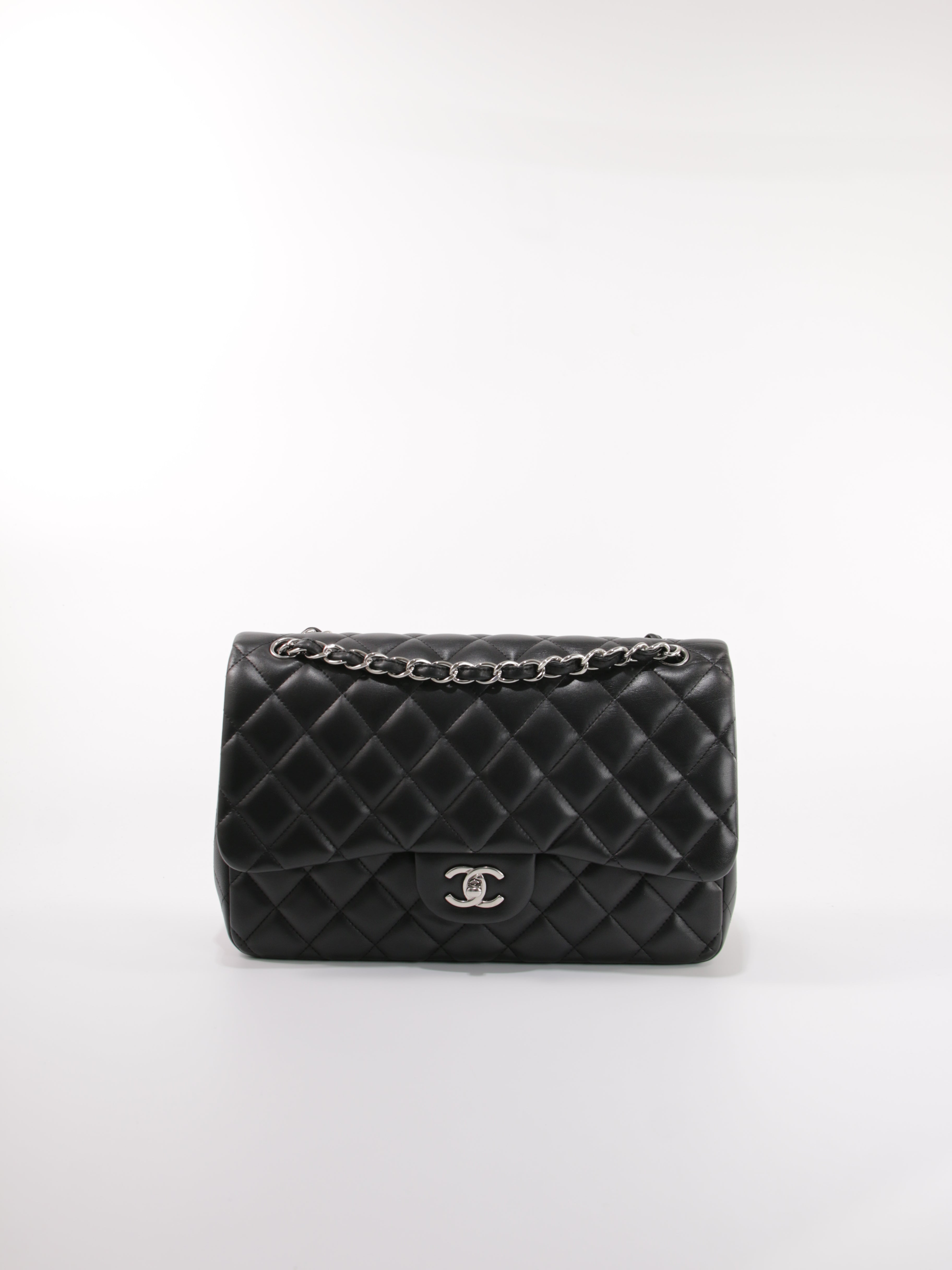 CHANEL - JUMBO FLAP