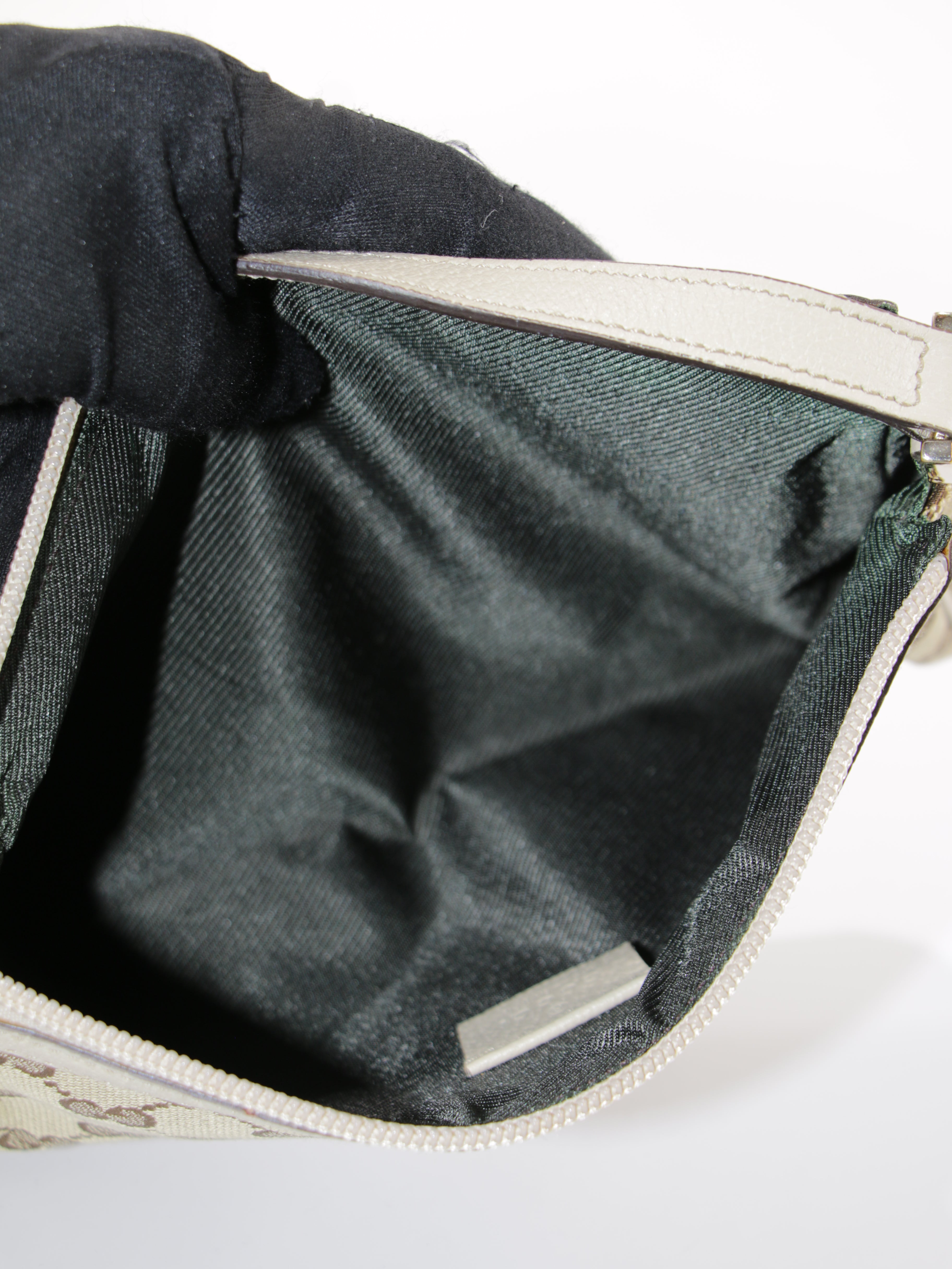 Abbey D-Ring Pochette