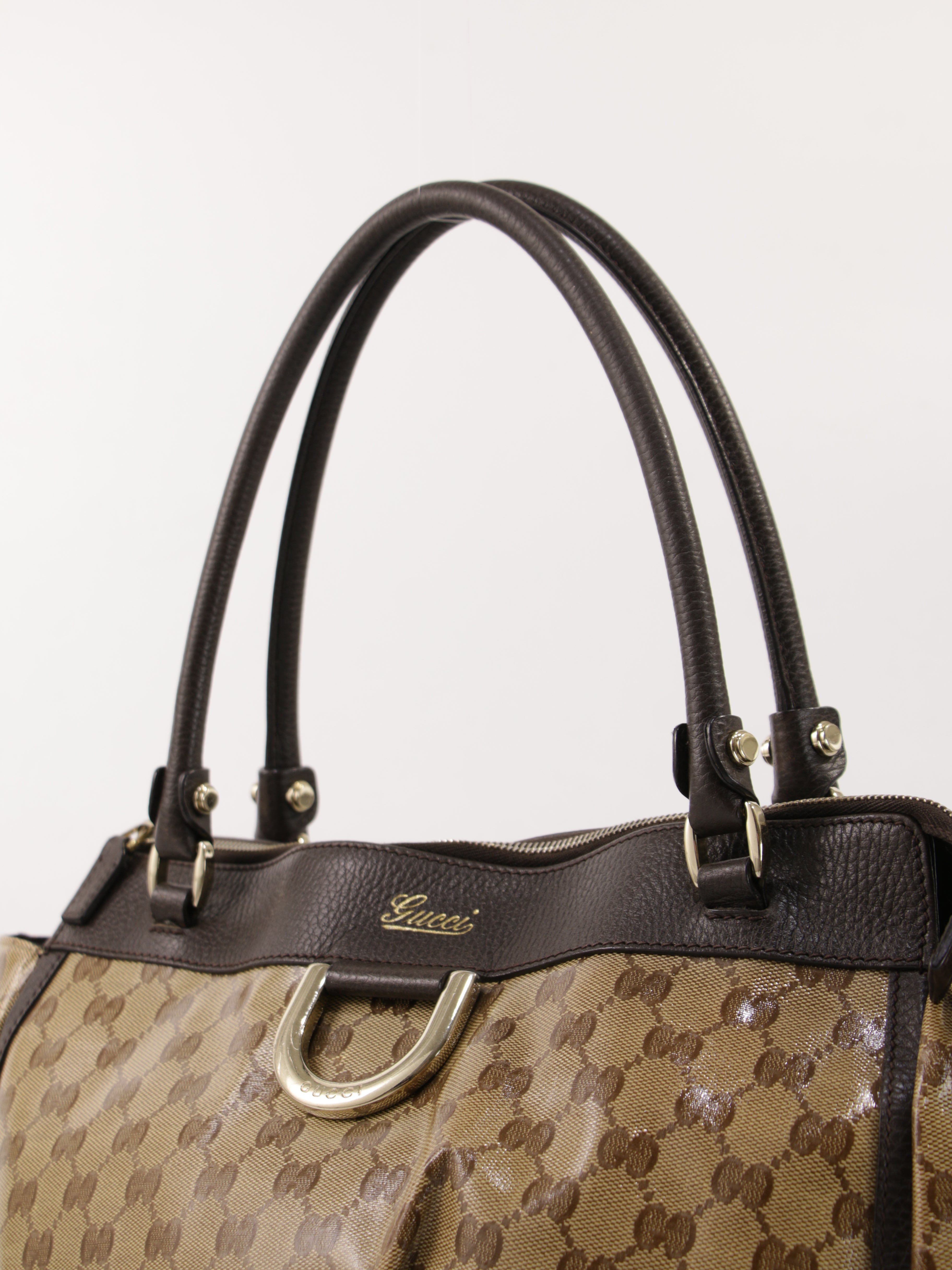 Abbey D-Ring