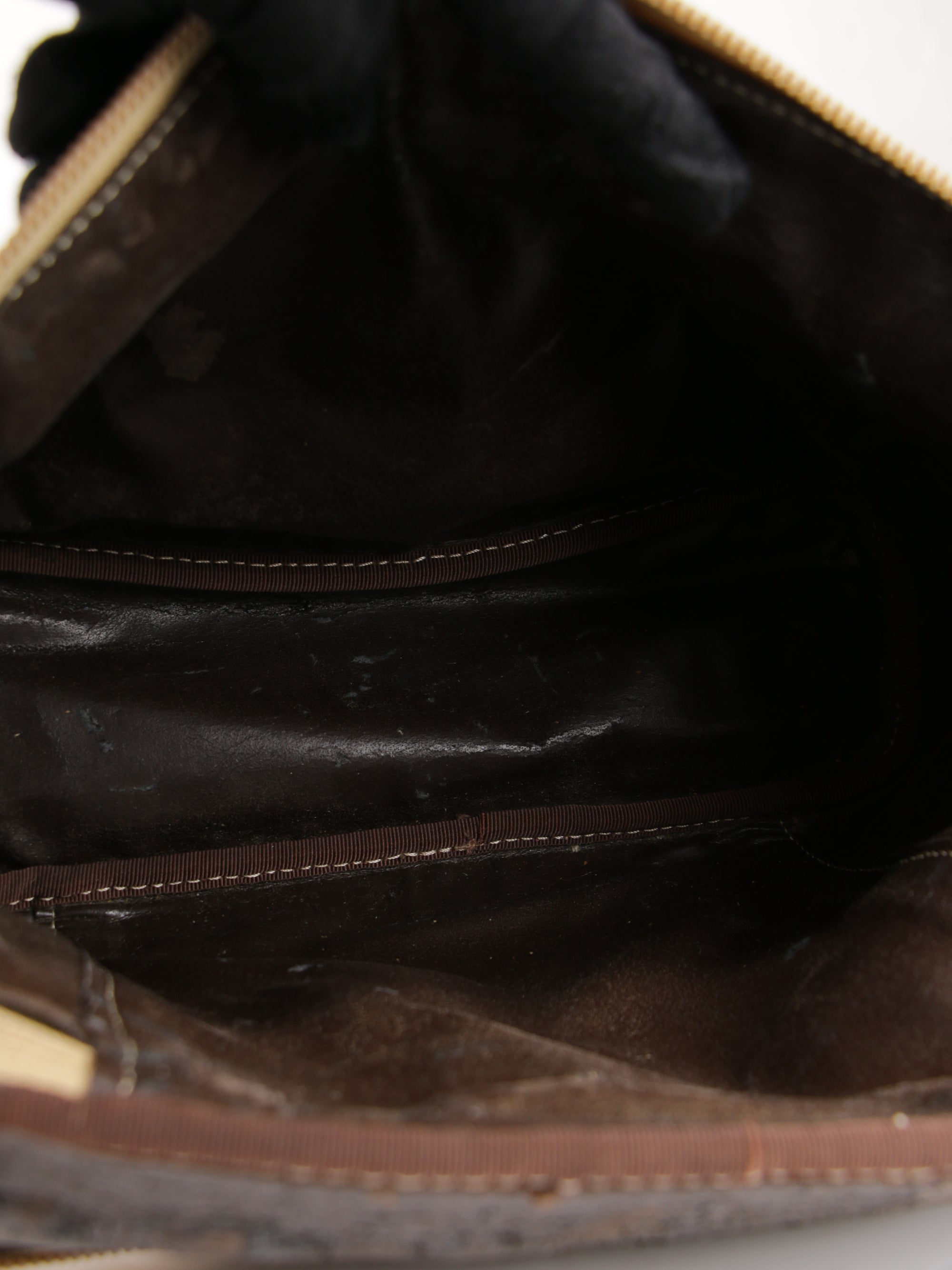 Cosmetic pouch