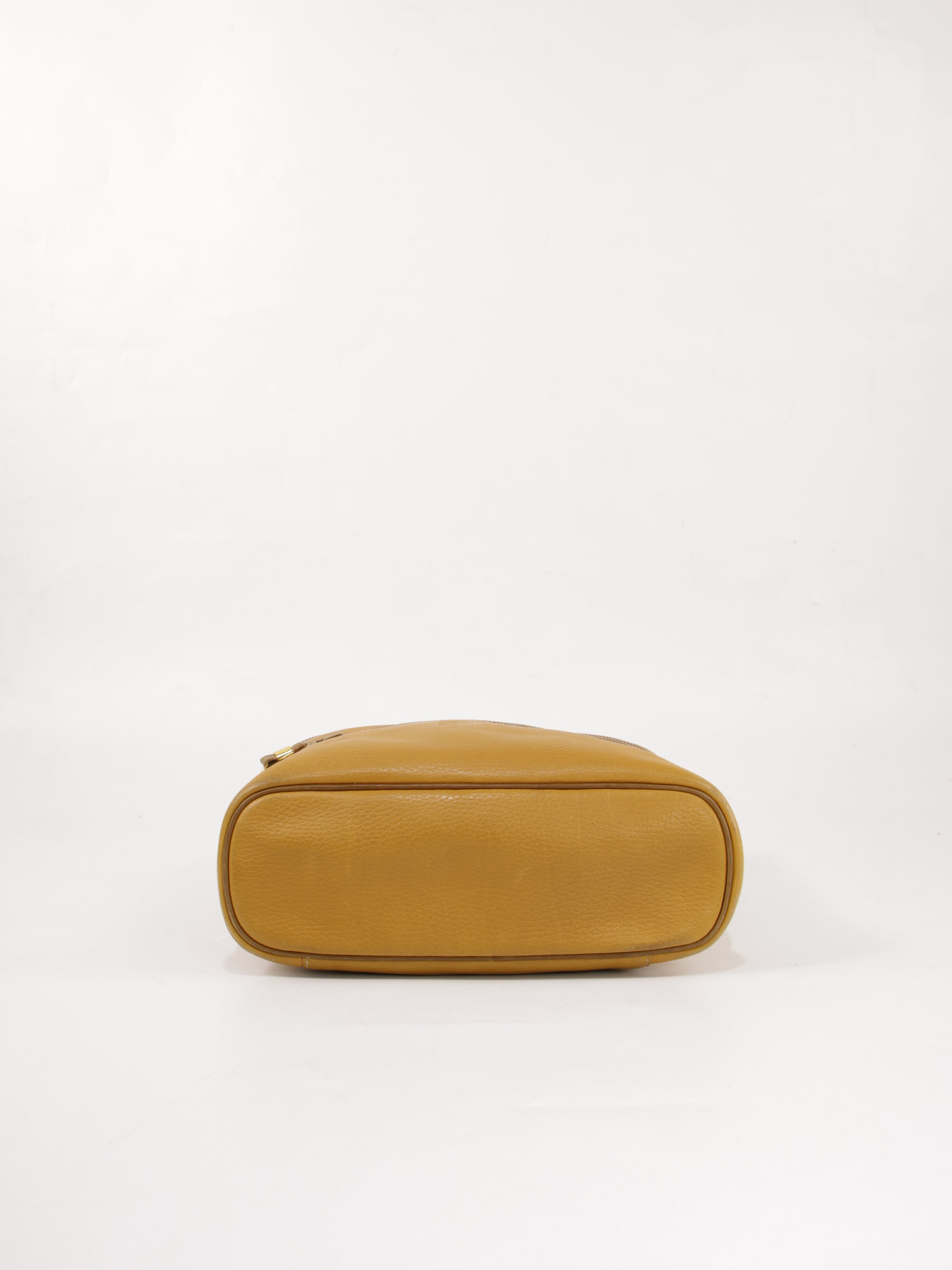 Cosmetic pouch