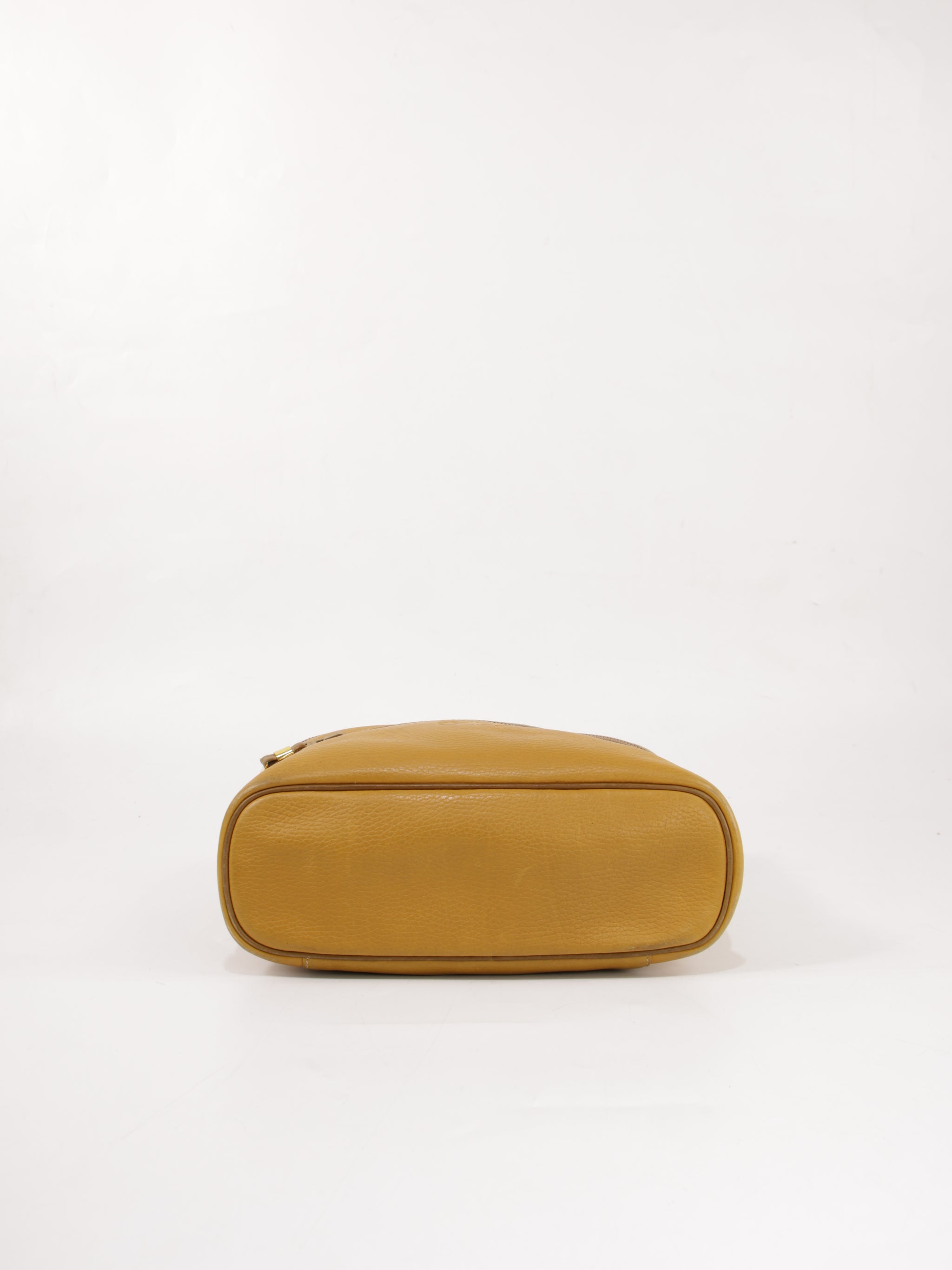 Cosmetic pouch