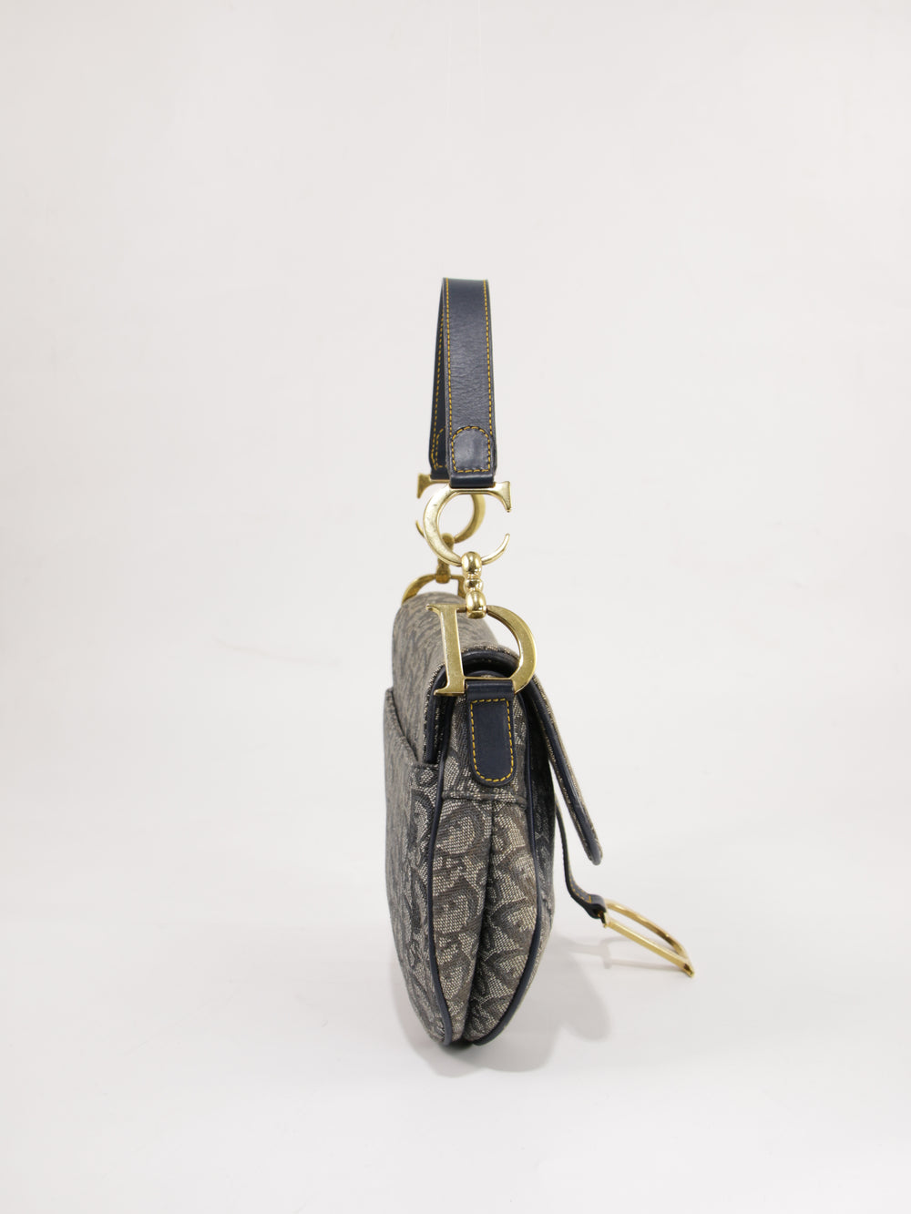 Saddle