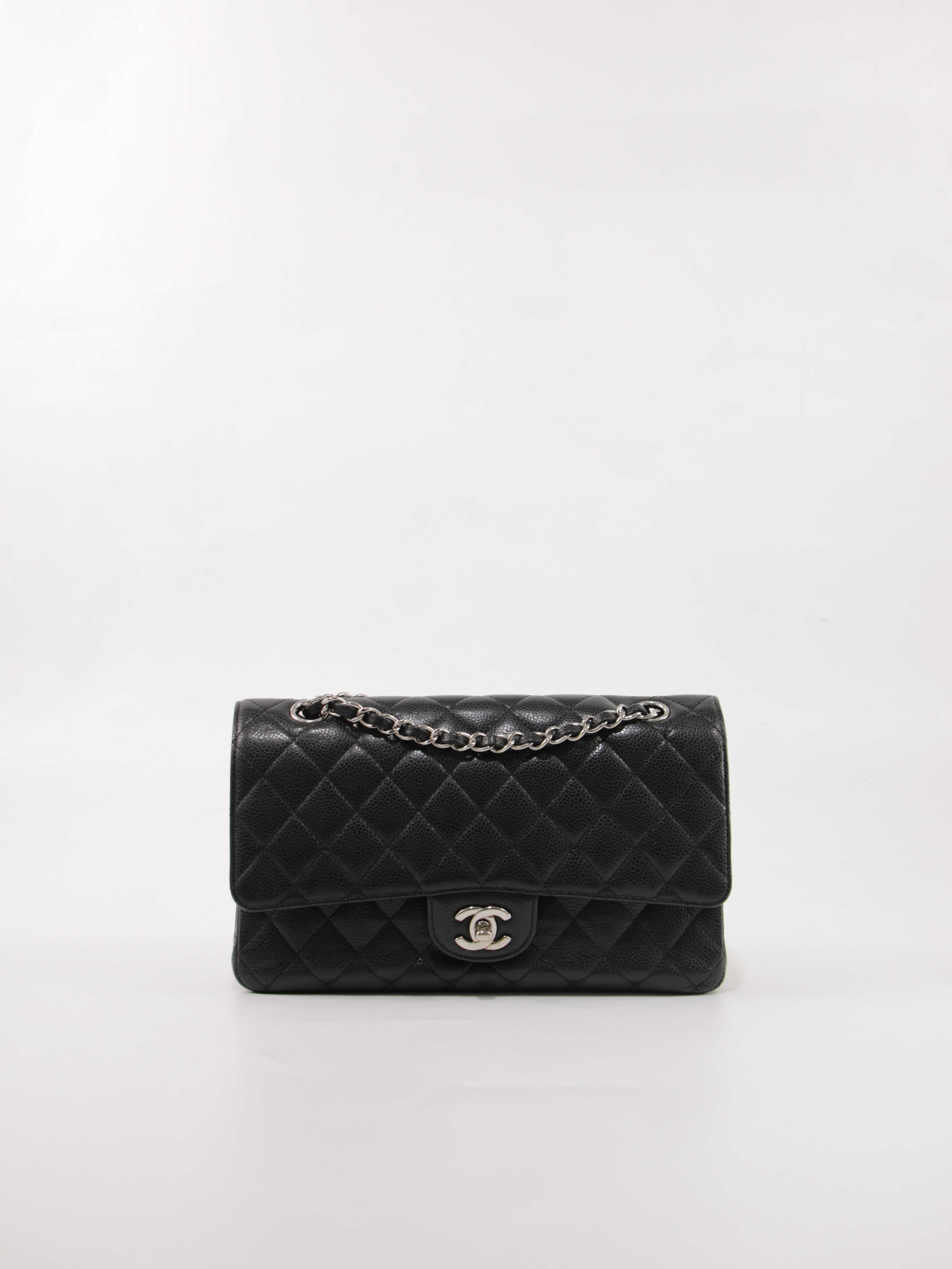 Medium Classic Flap