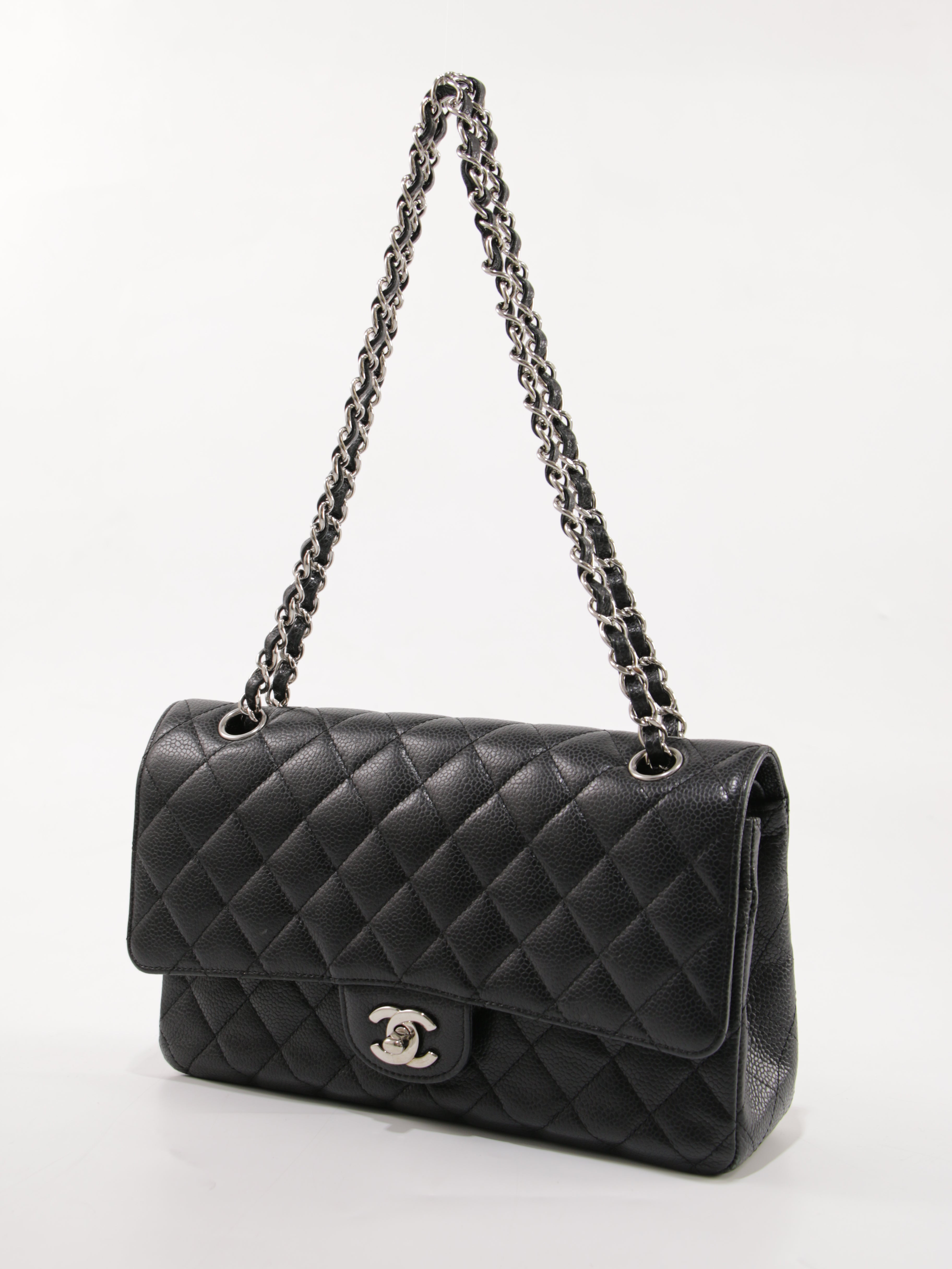 Medium Classic Flap