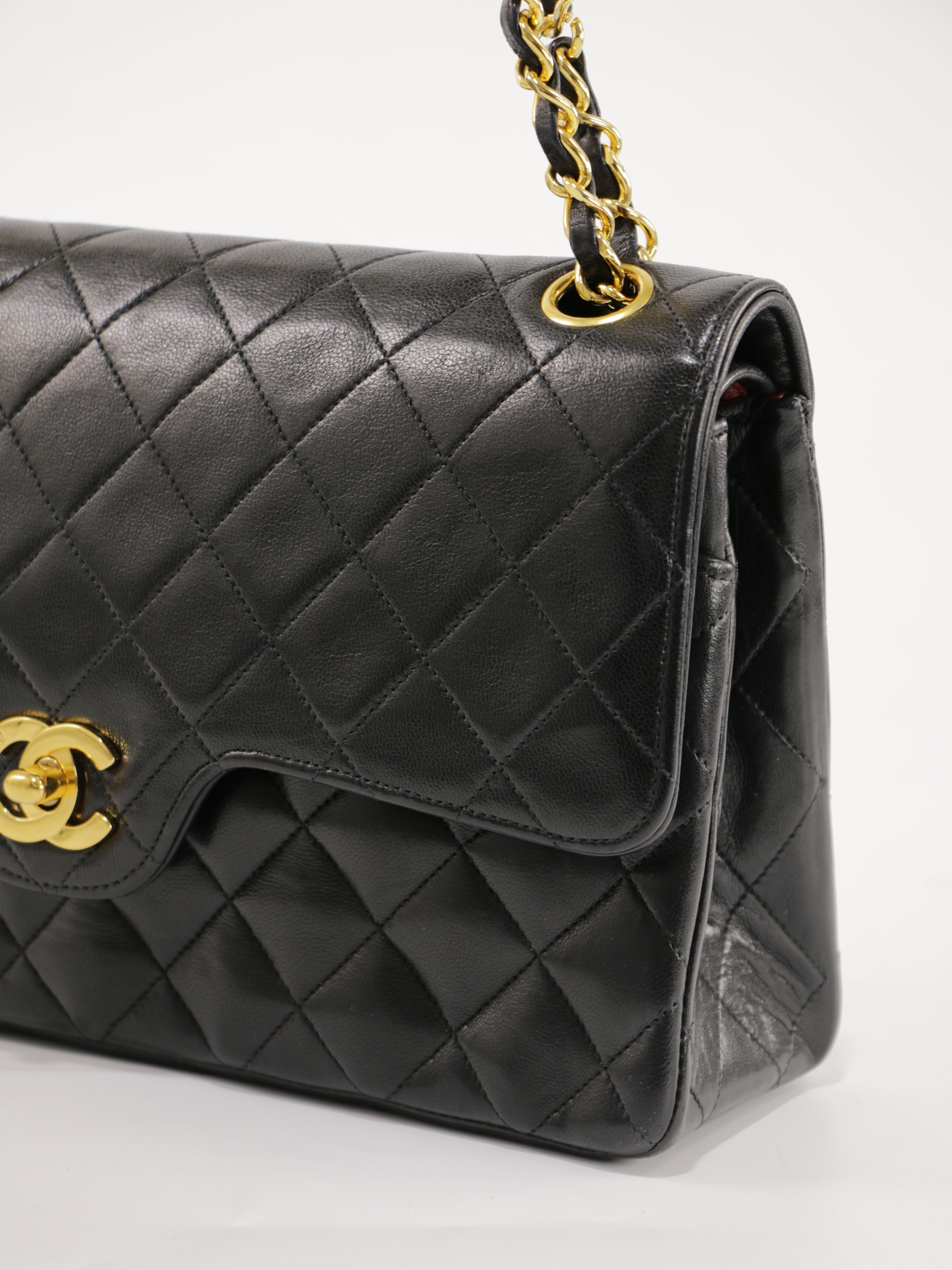 Medium Classic Flap