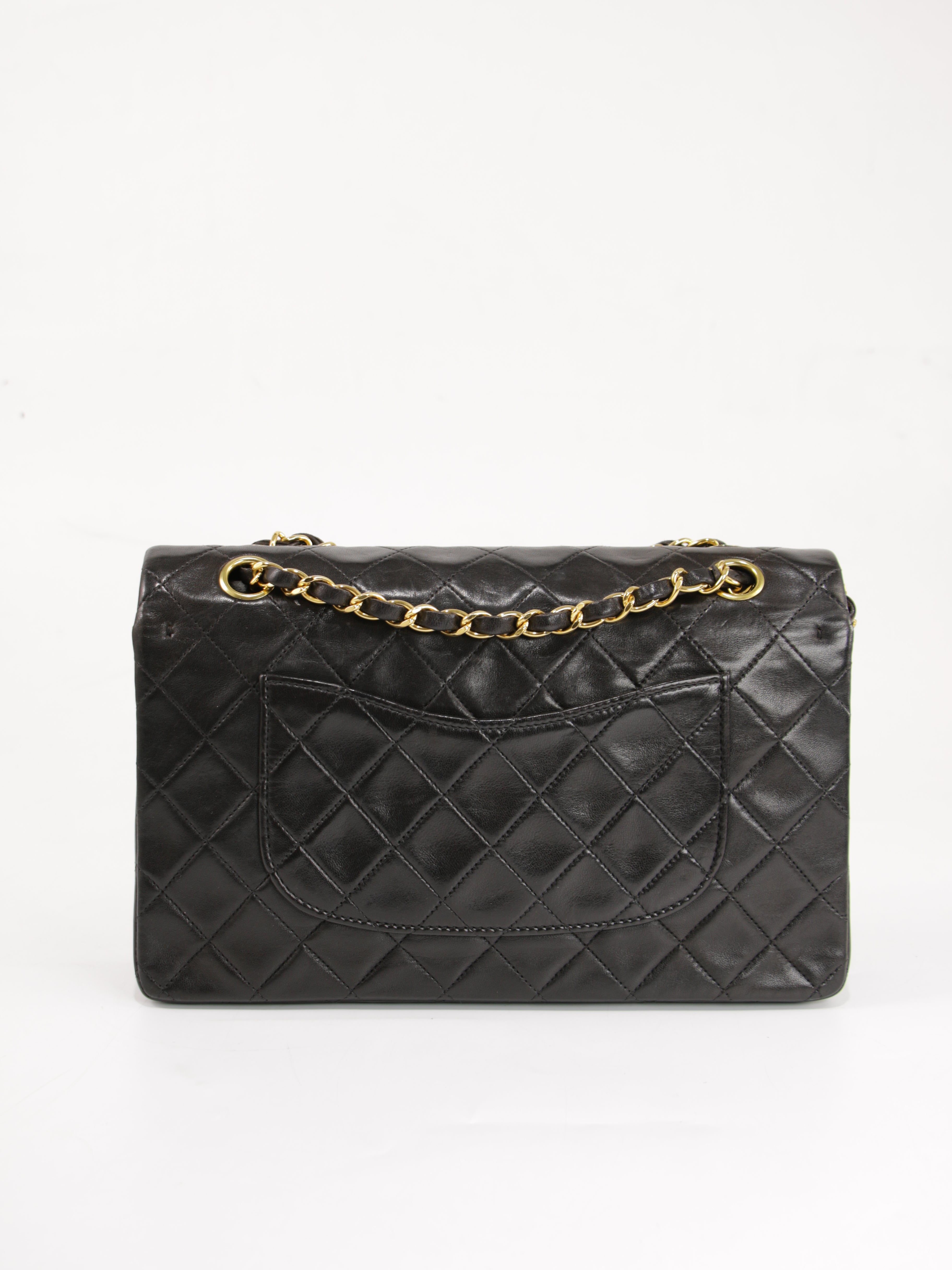 Medium Classic Flap
