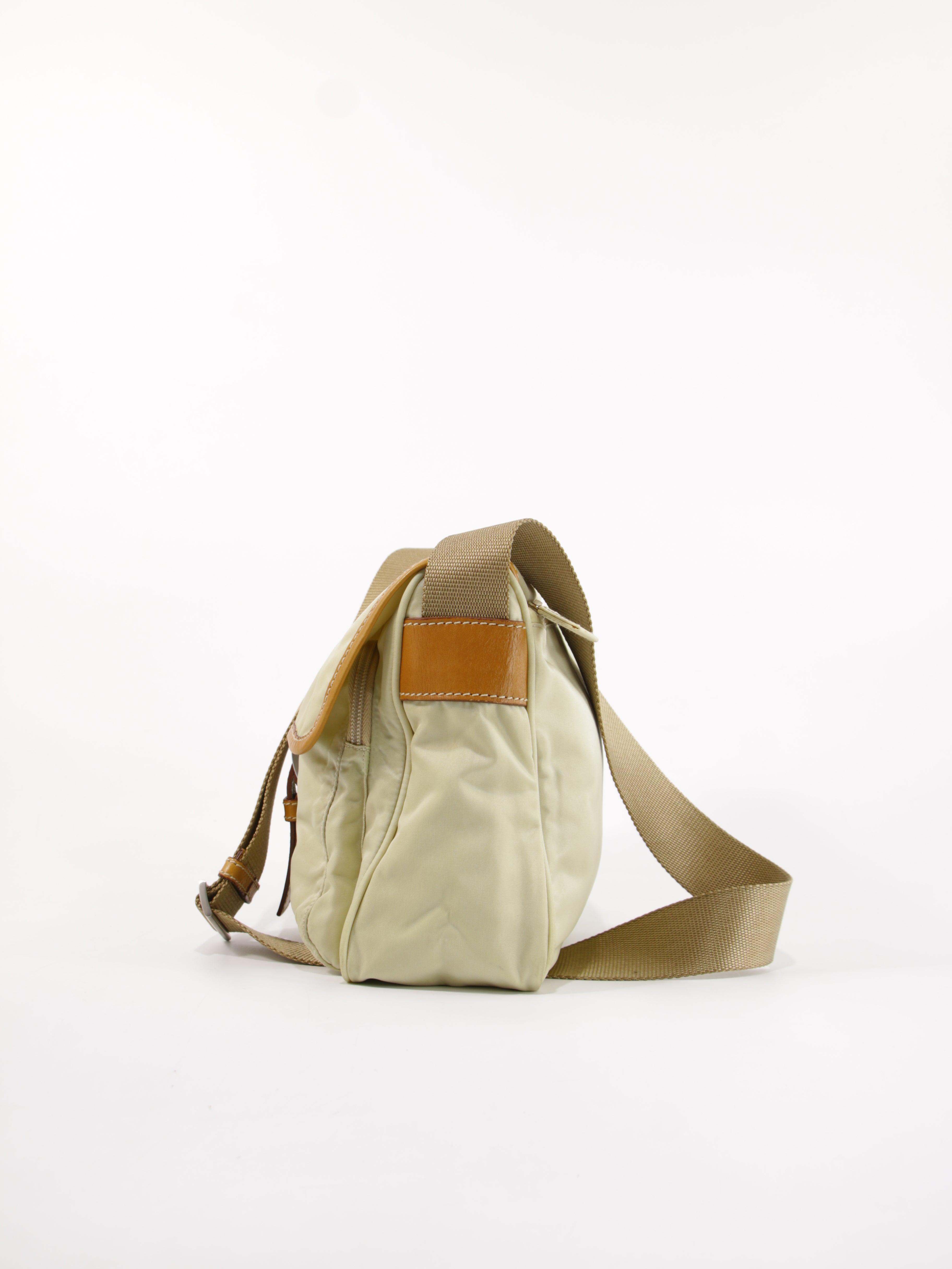 Single Buckle Messenger