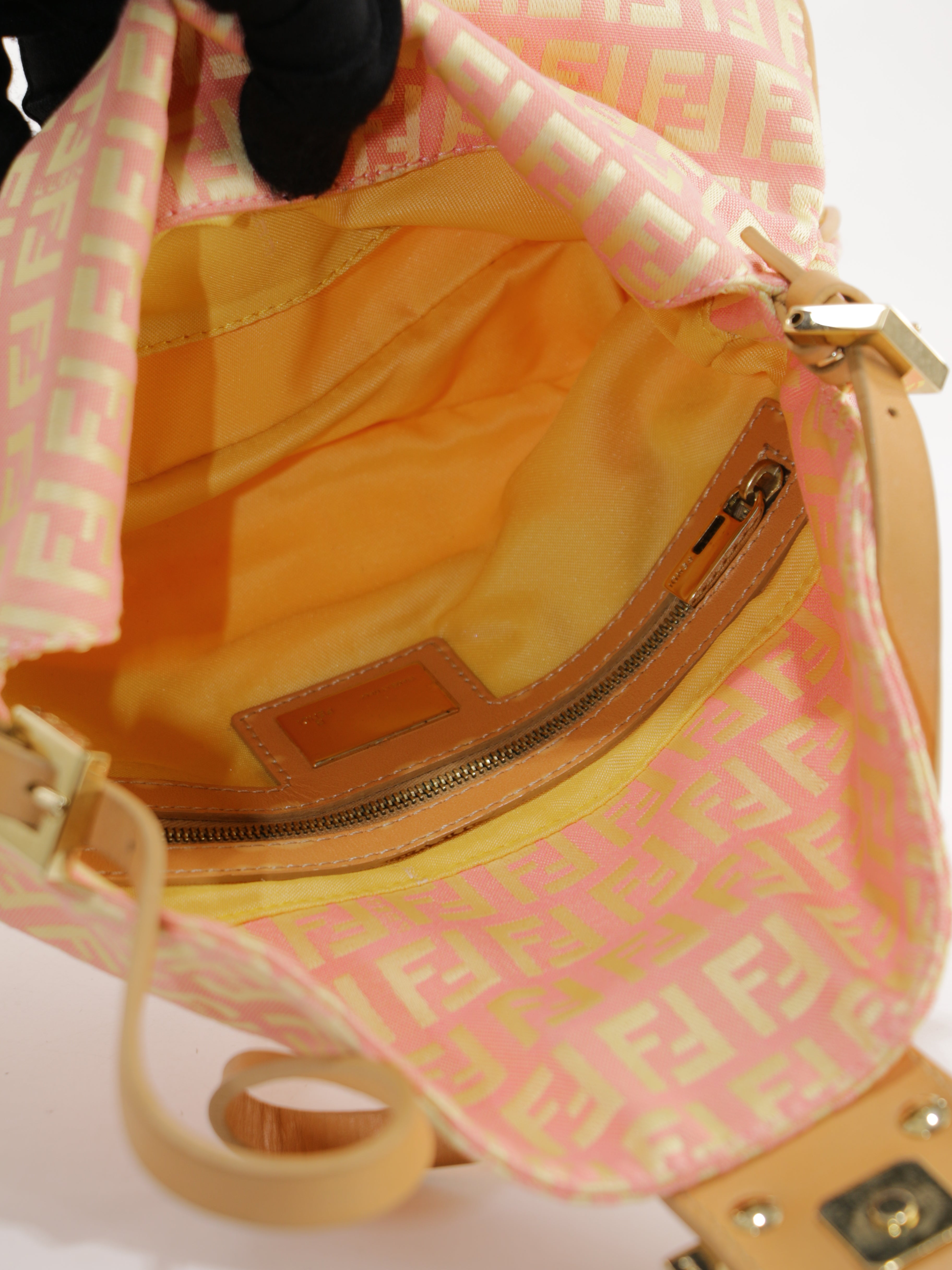 Medium Double Flap