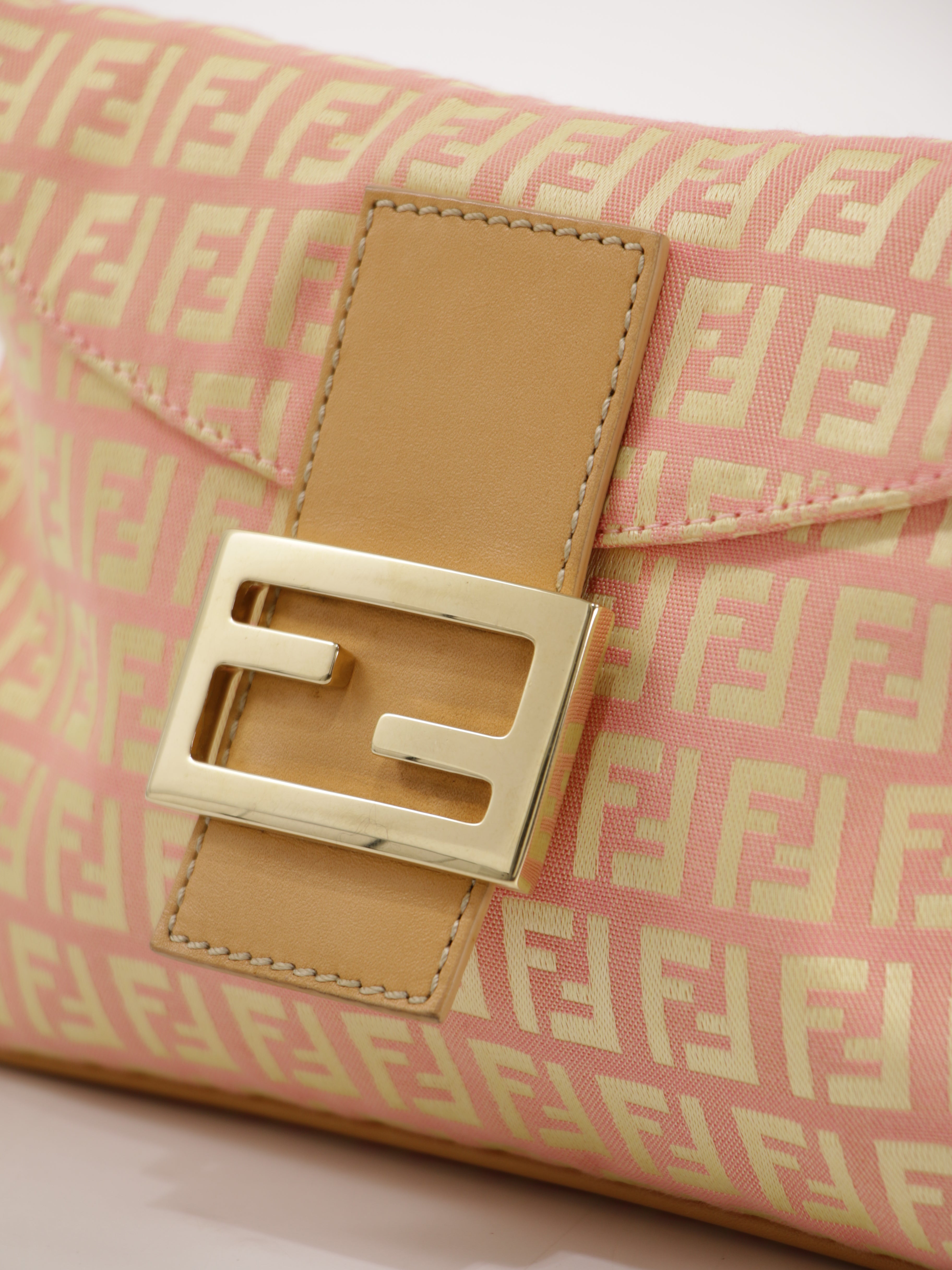 Medium Double Flap