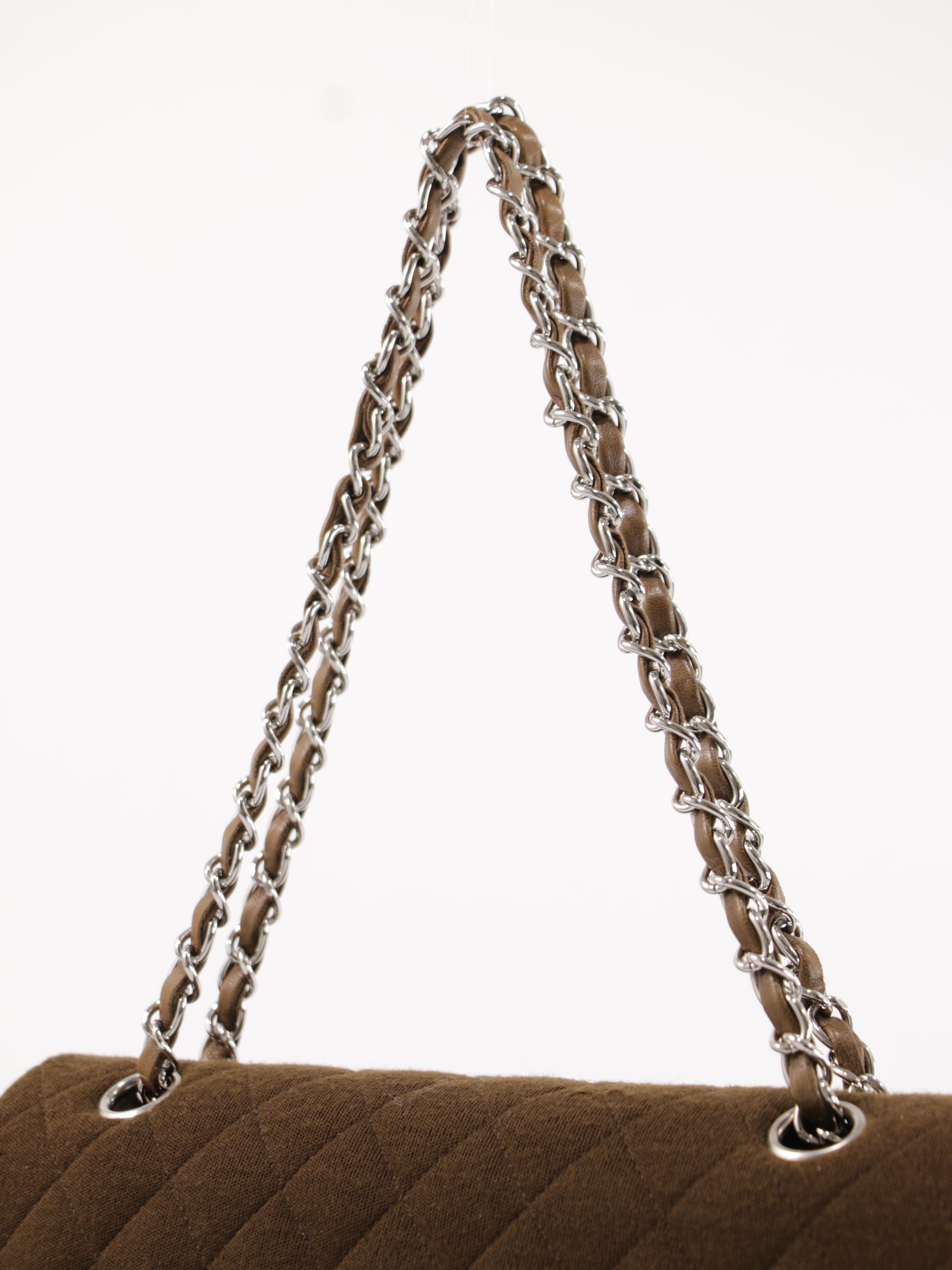 Medium Classic Flap