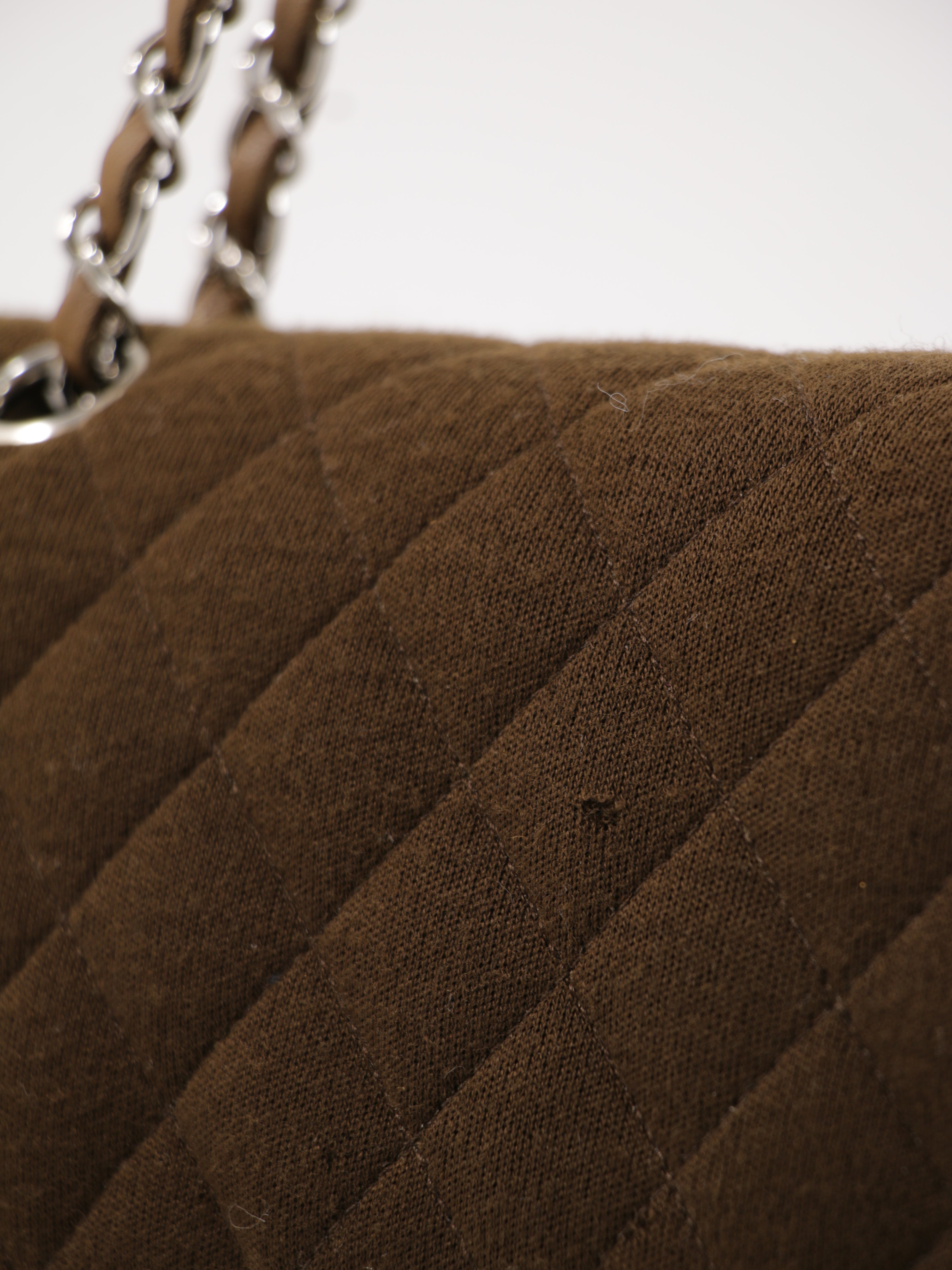 Medium Classic Flap