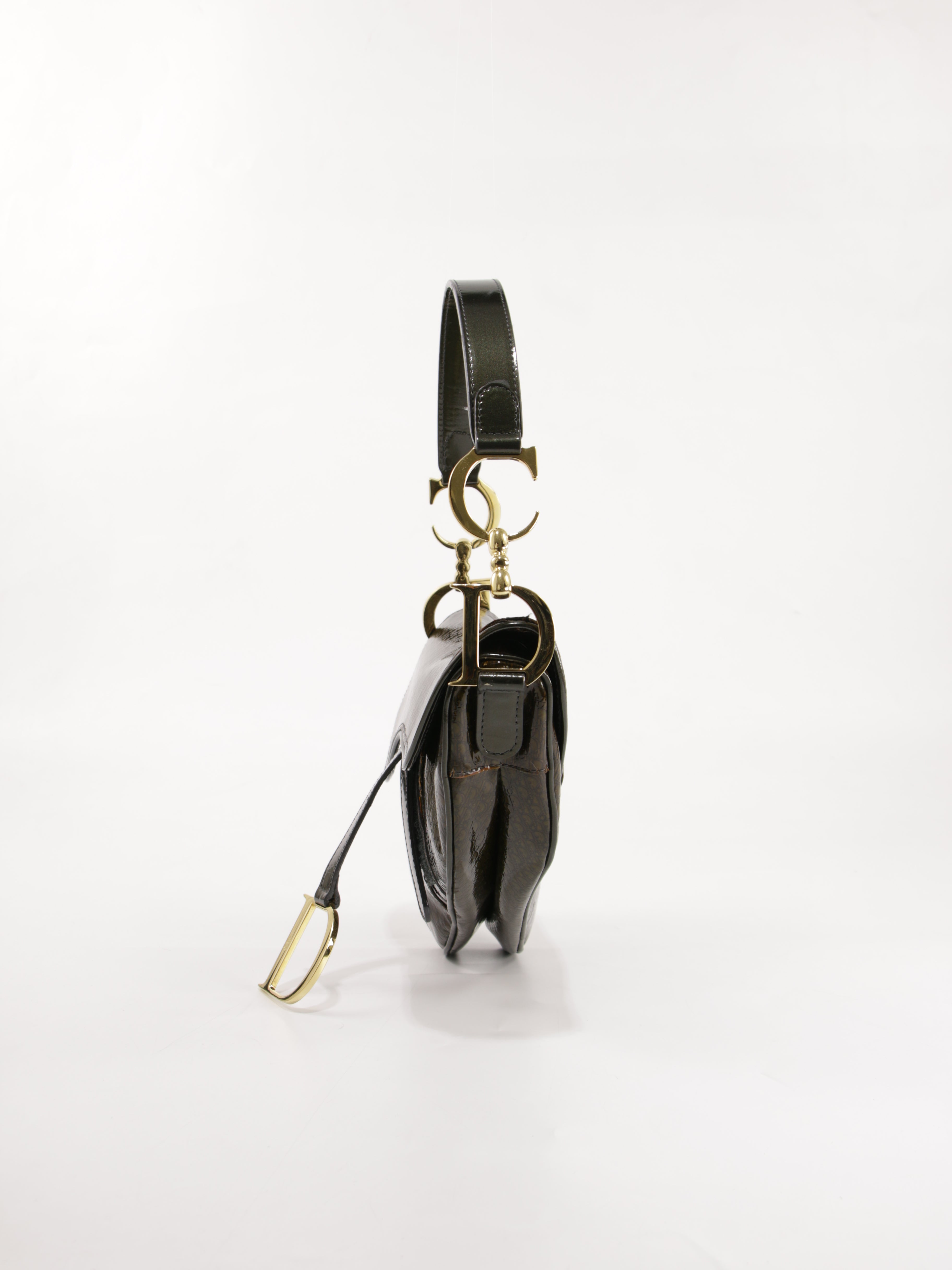 Saddle