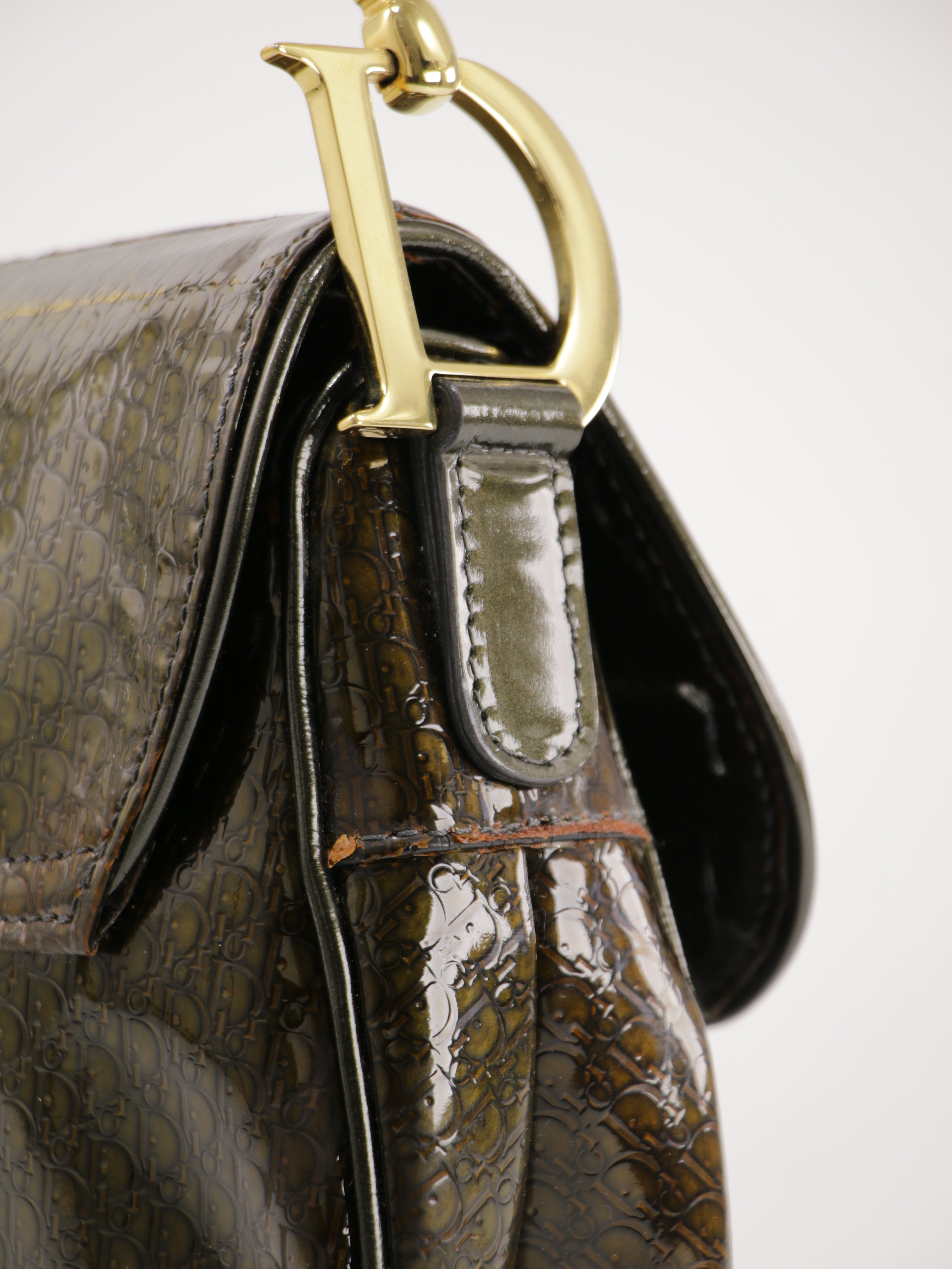 Saddle