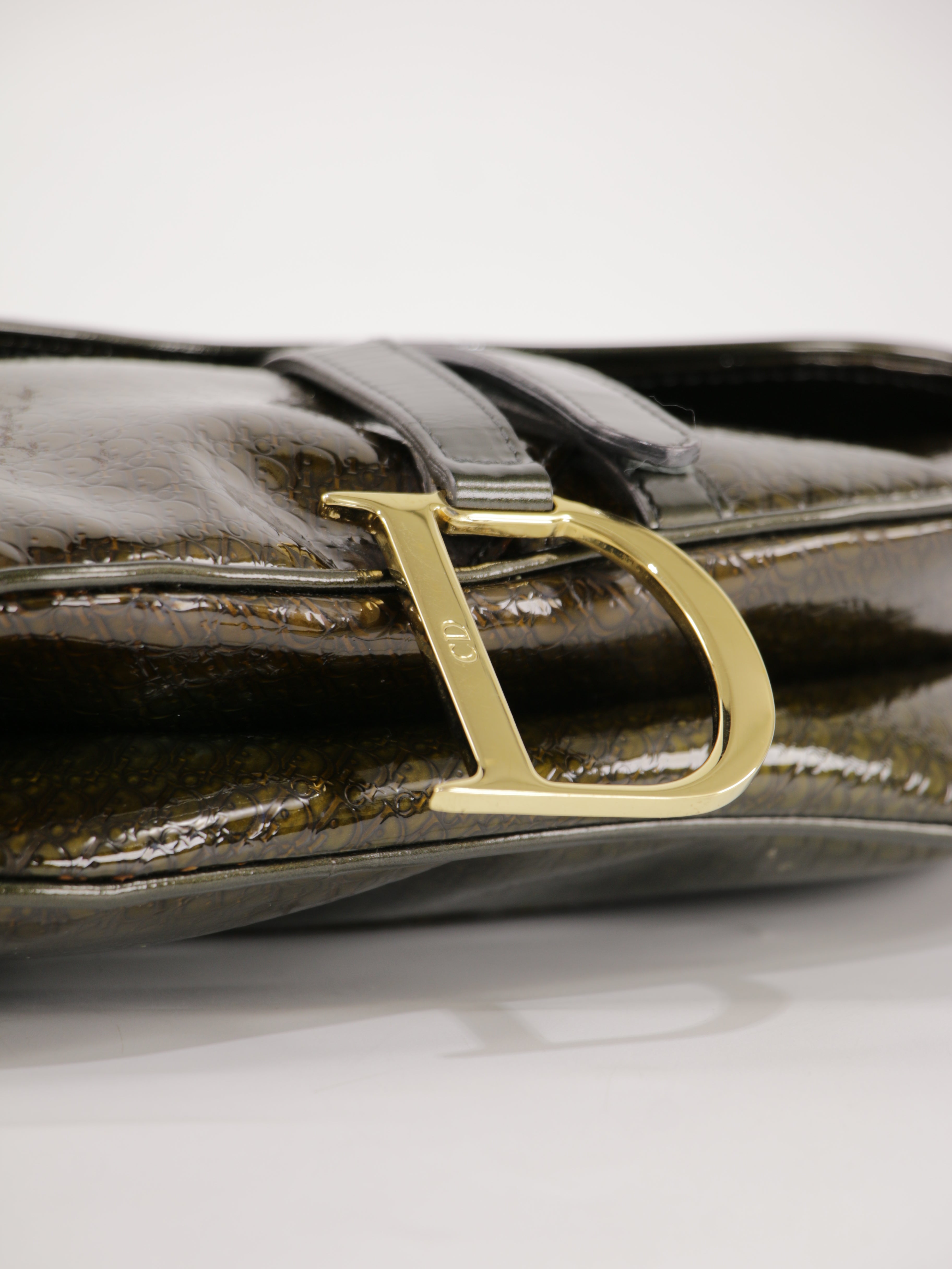 Saddle