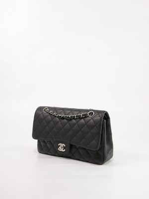 Medium Classic Flap