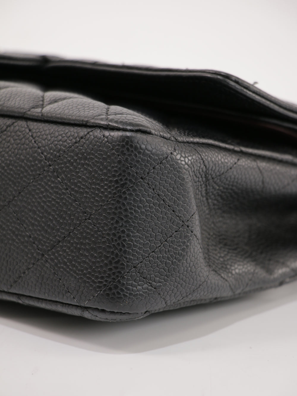 Medium Classic Flap