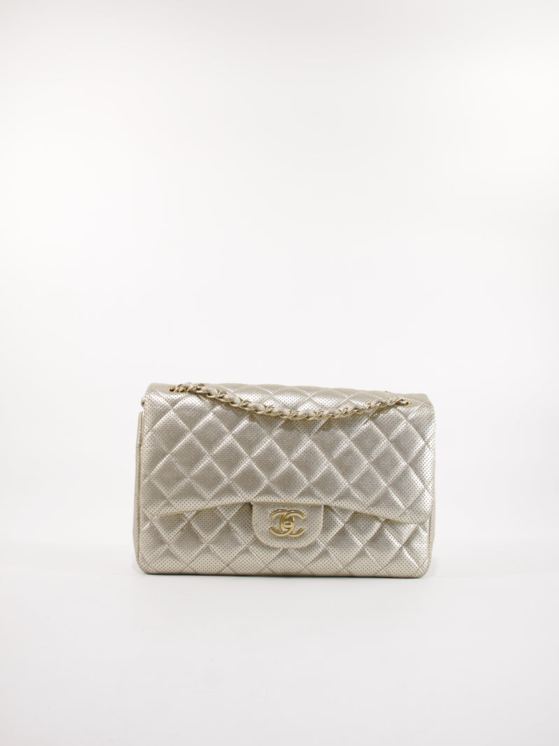 CHANEL - JUMBO FLAP