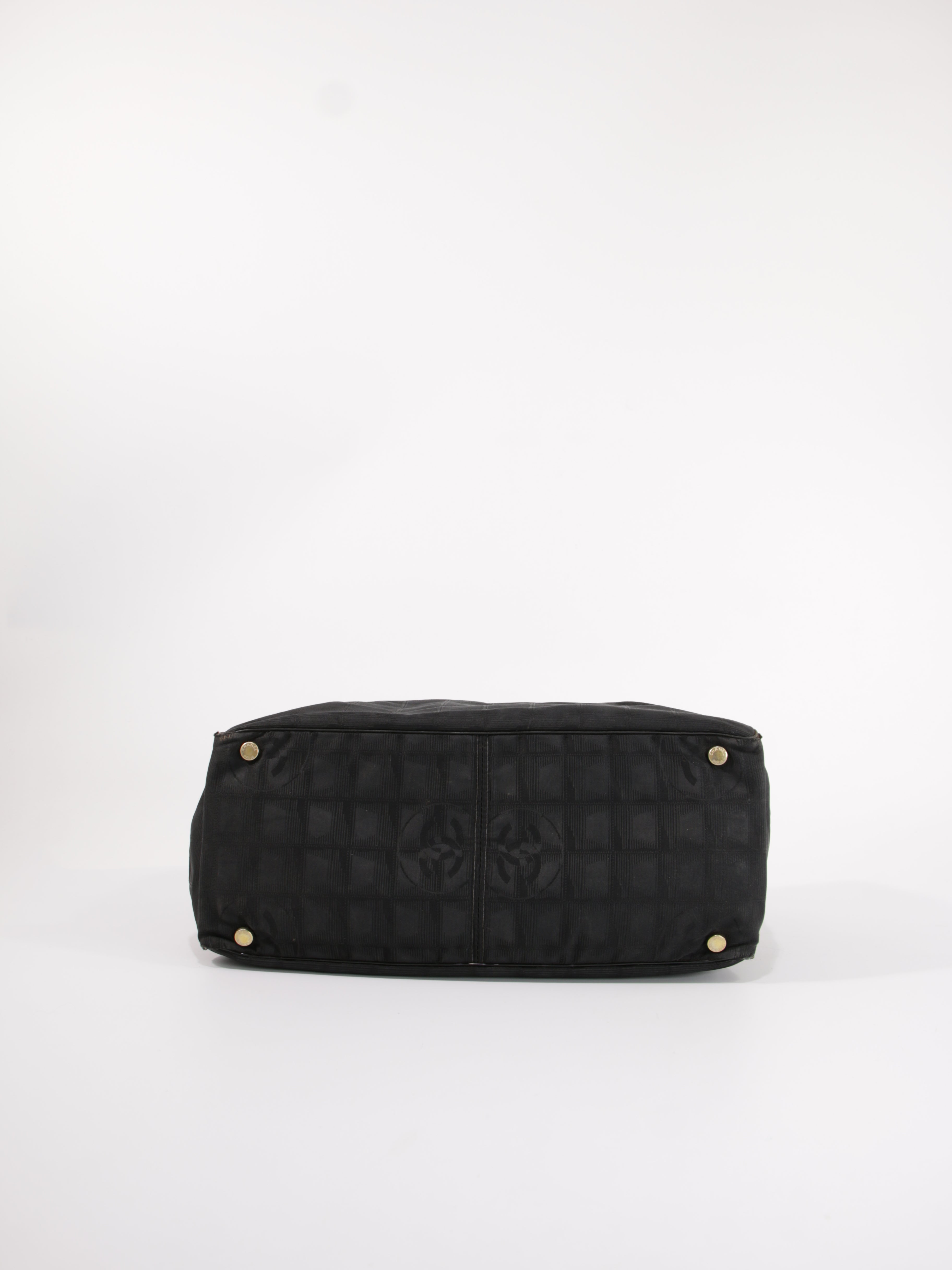 Medium New Travel Line Tote