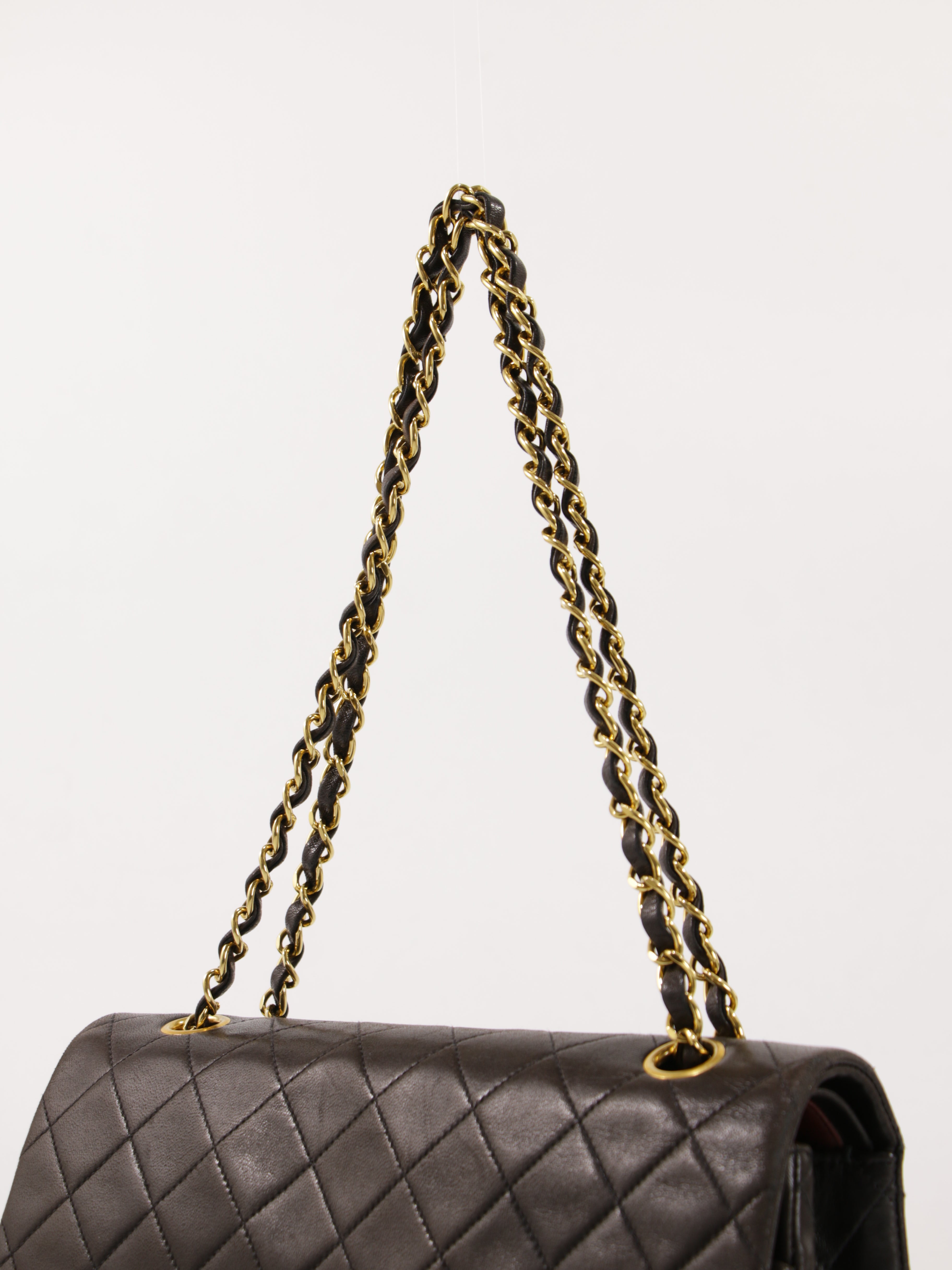 Medium Classic Flap