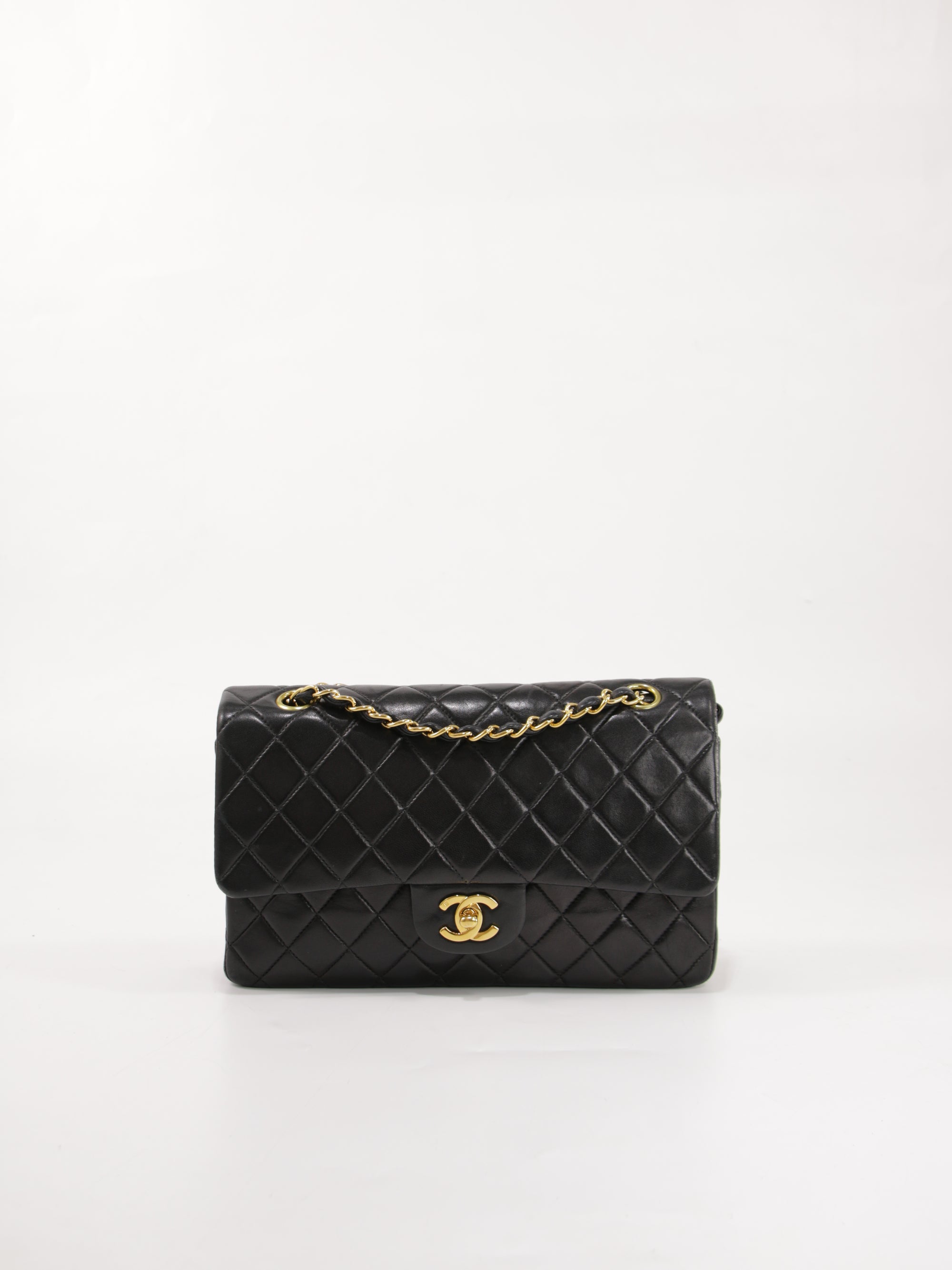 Medium Classic Flap