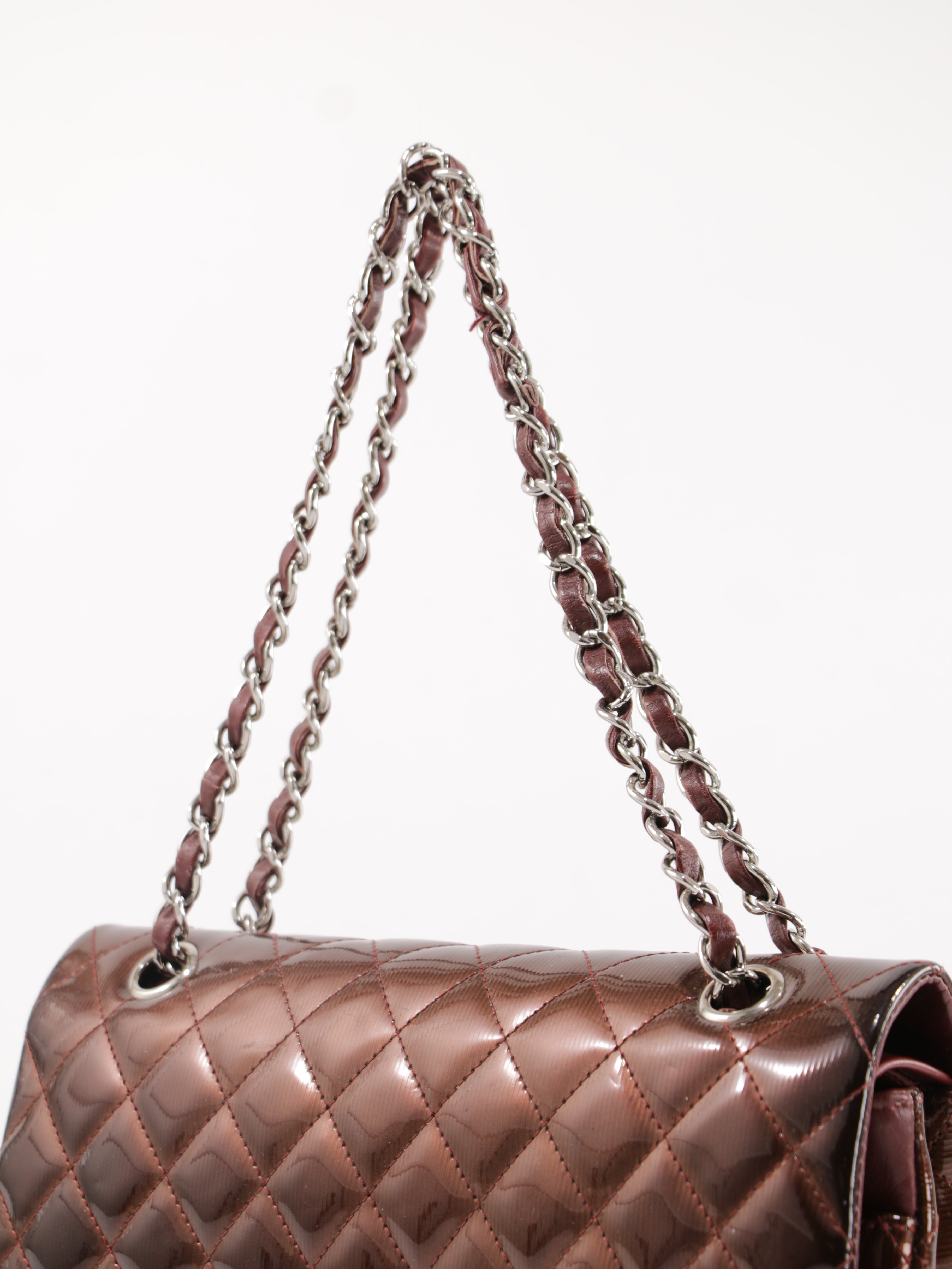Medium Classic Flap