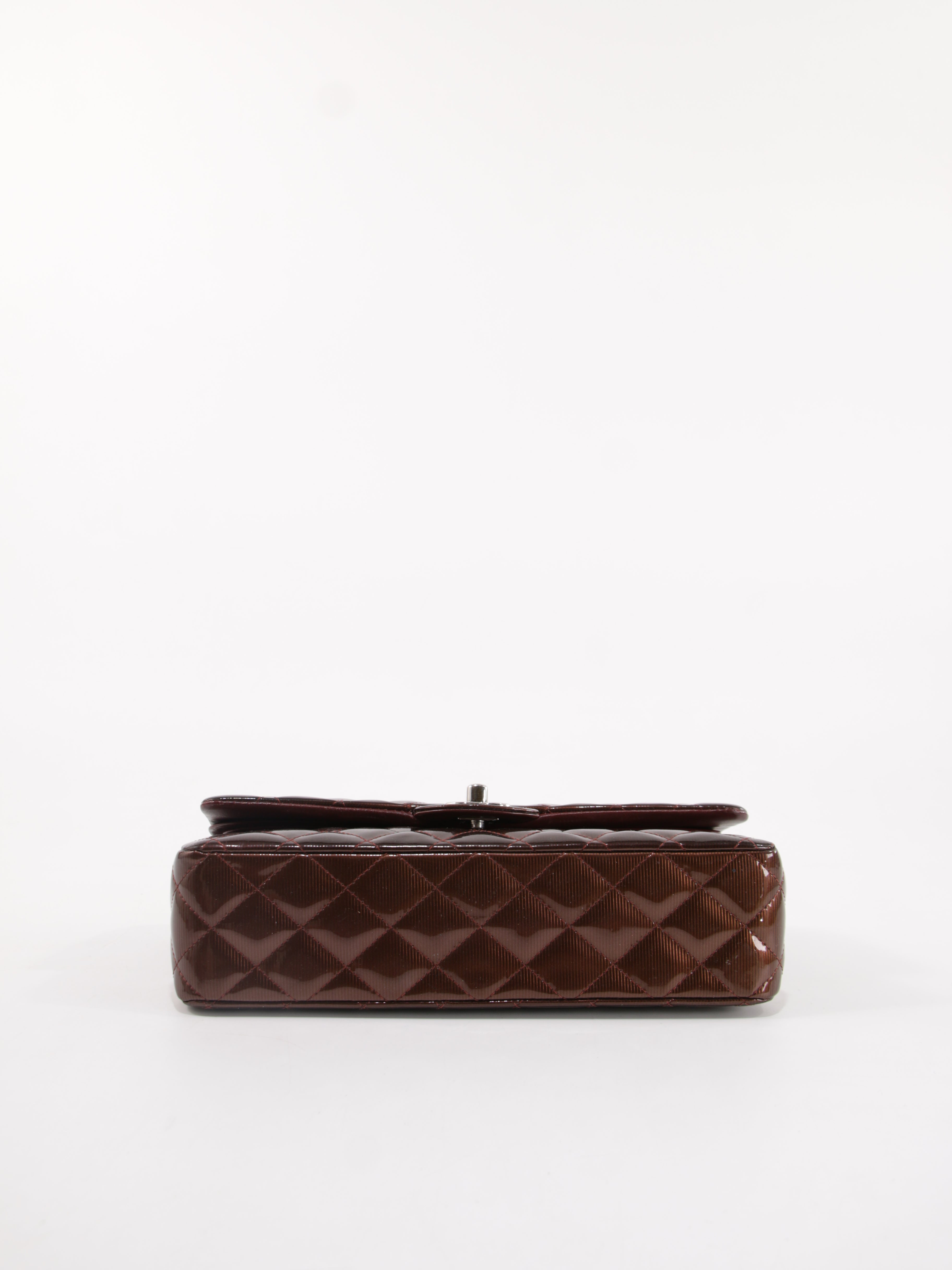 Medium Classic Flap