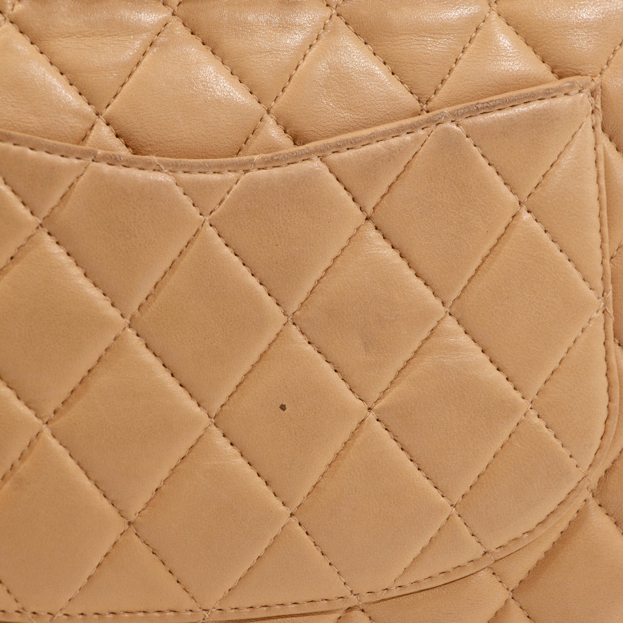 Medium Classic Flap