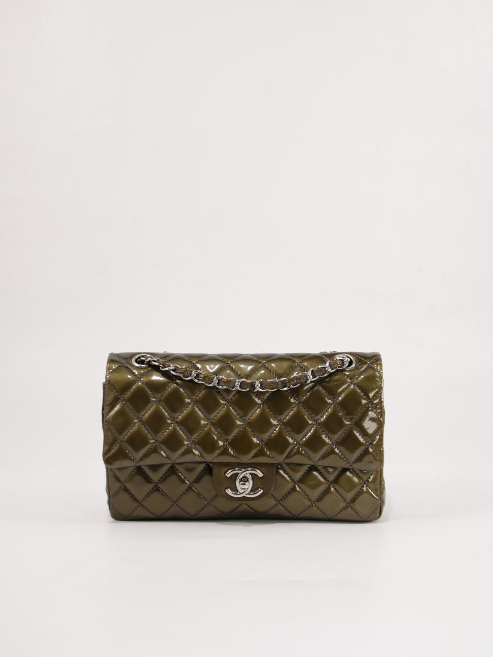 Medium Classic Flap