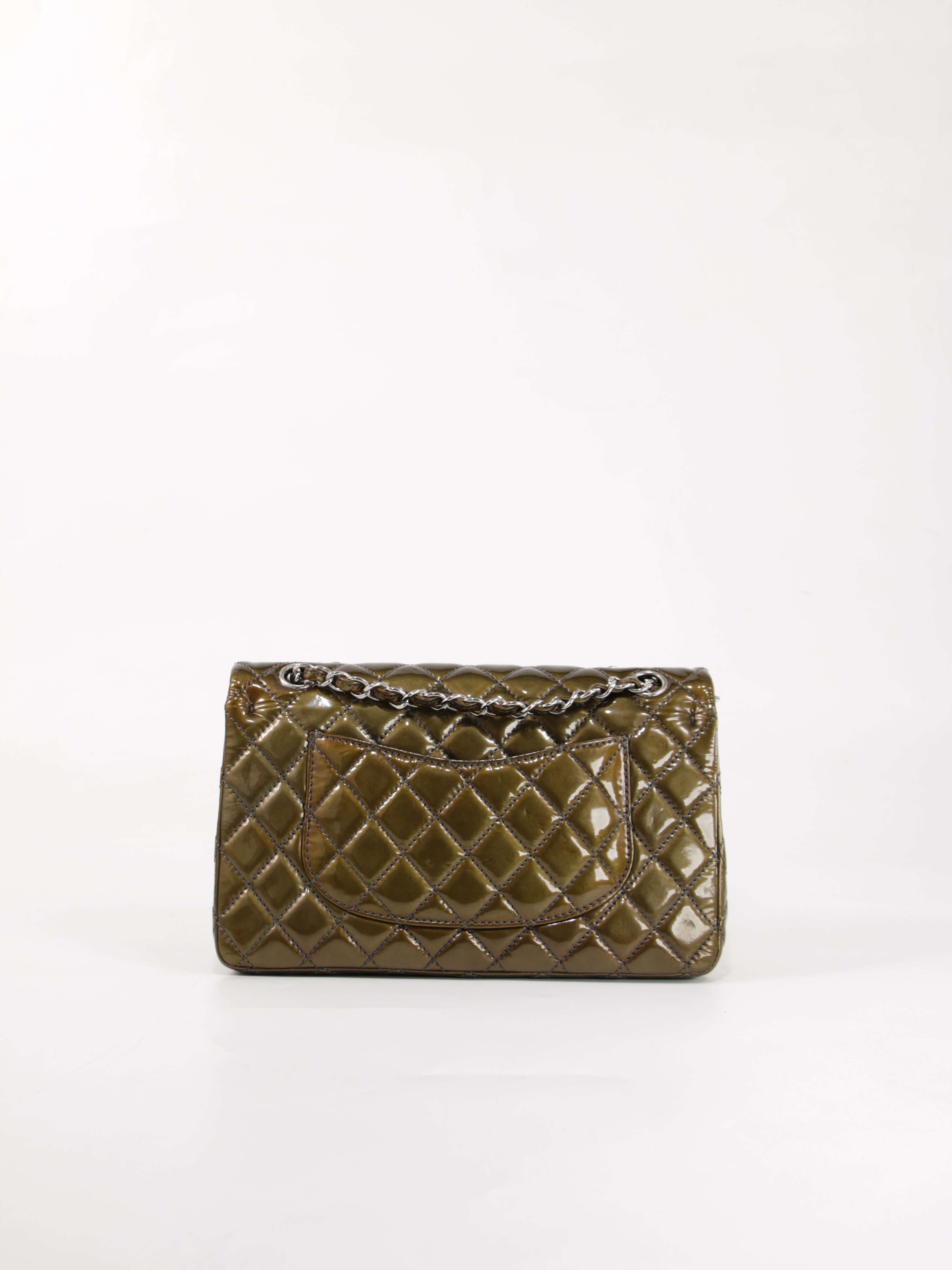 Medium Classic Flap