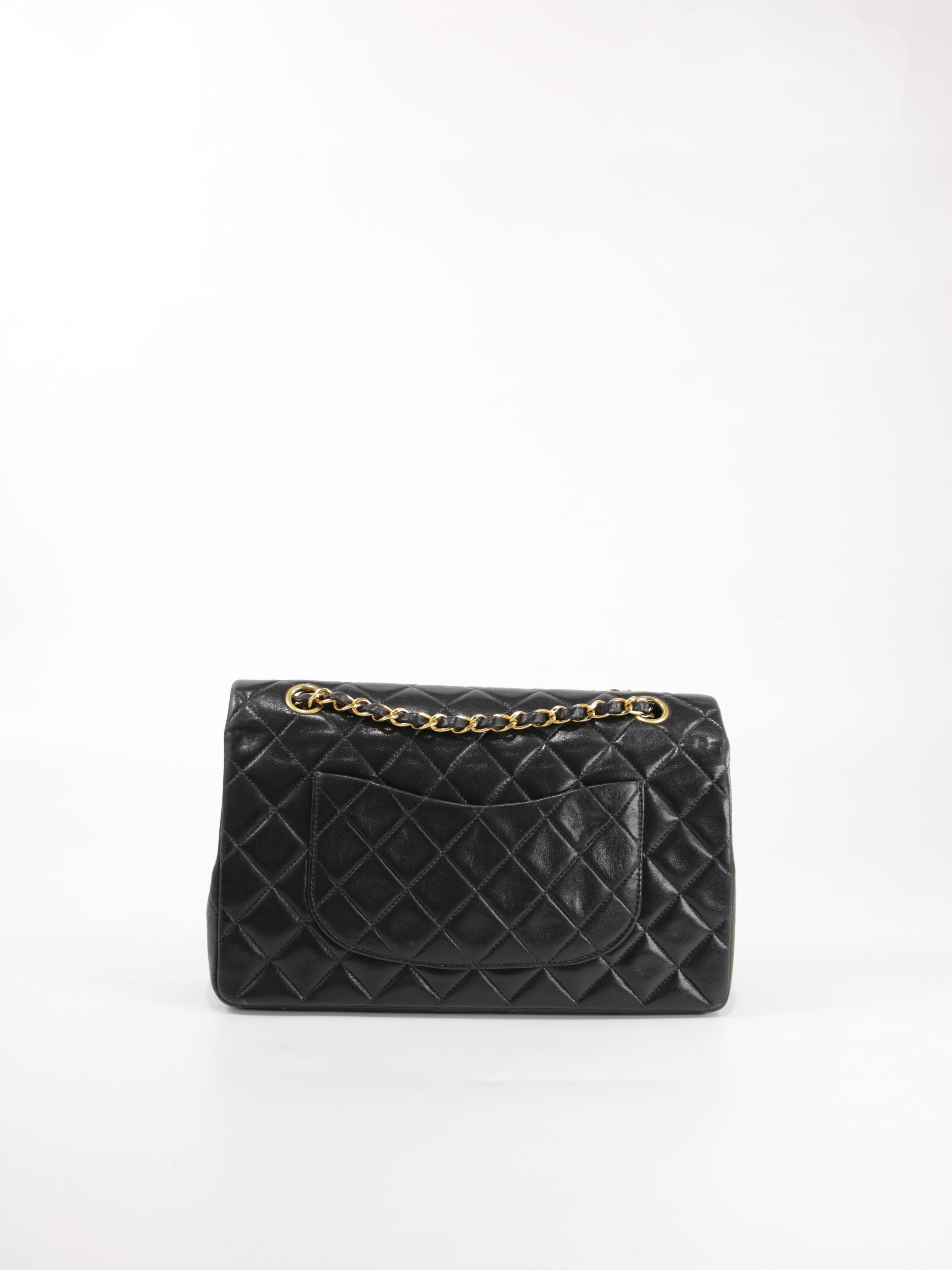 Medium Classic Flap