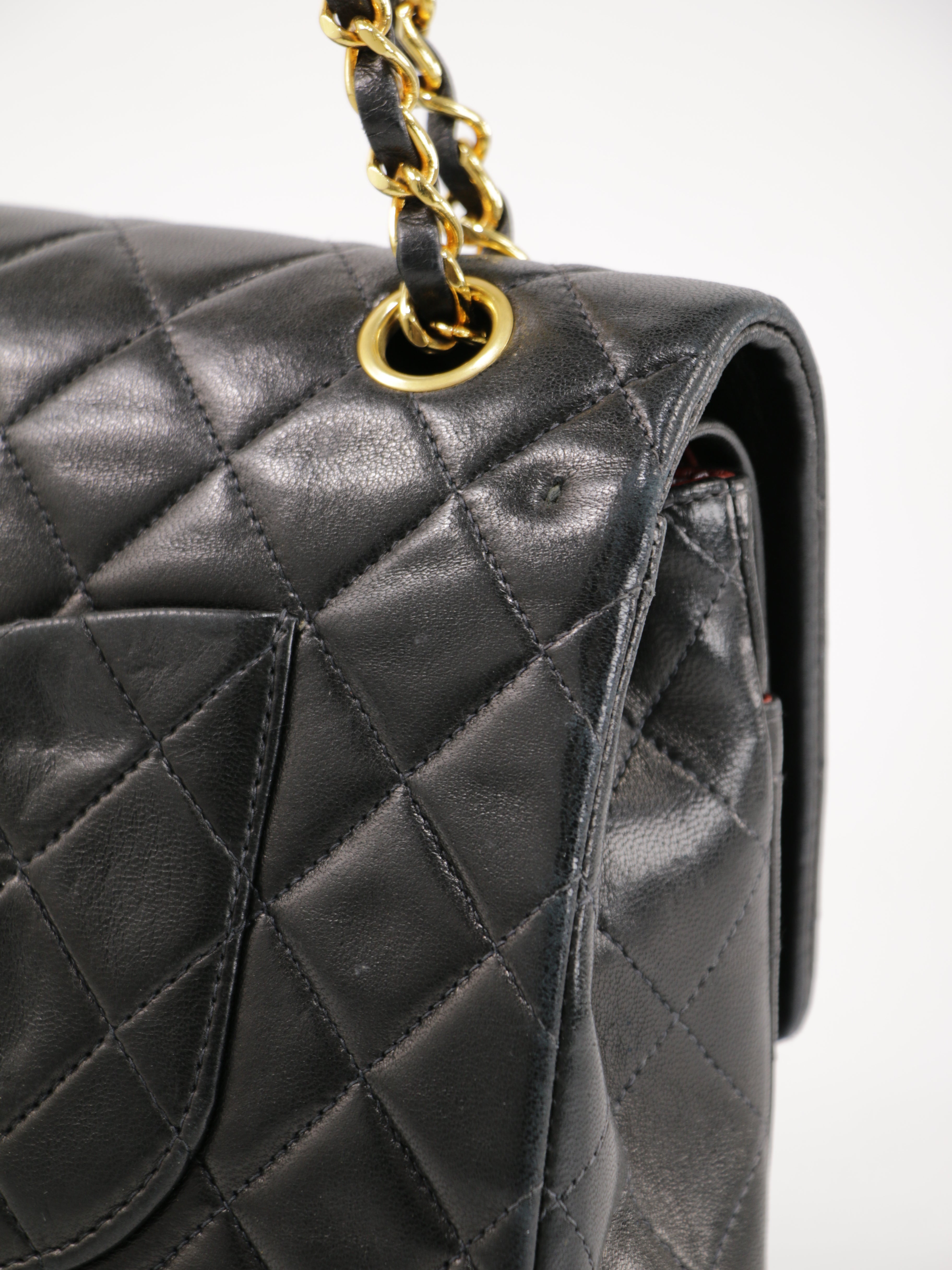 Medium Classic Flap