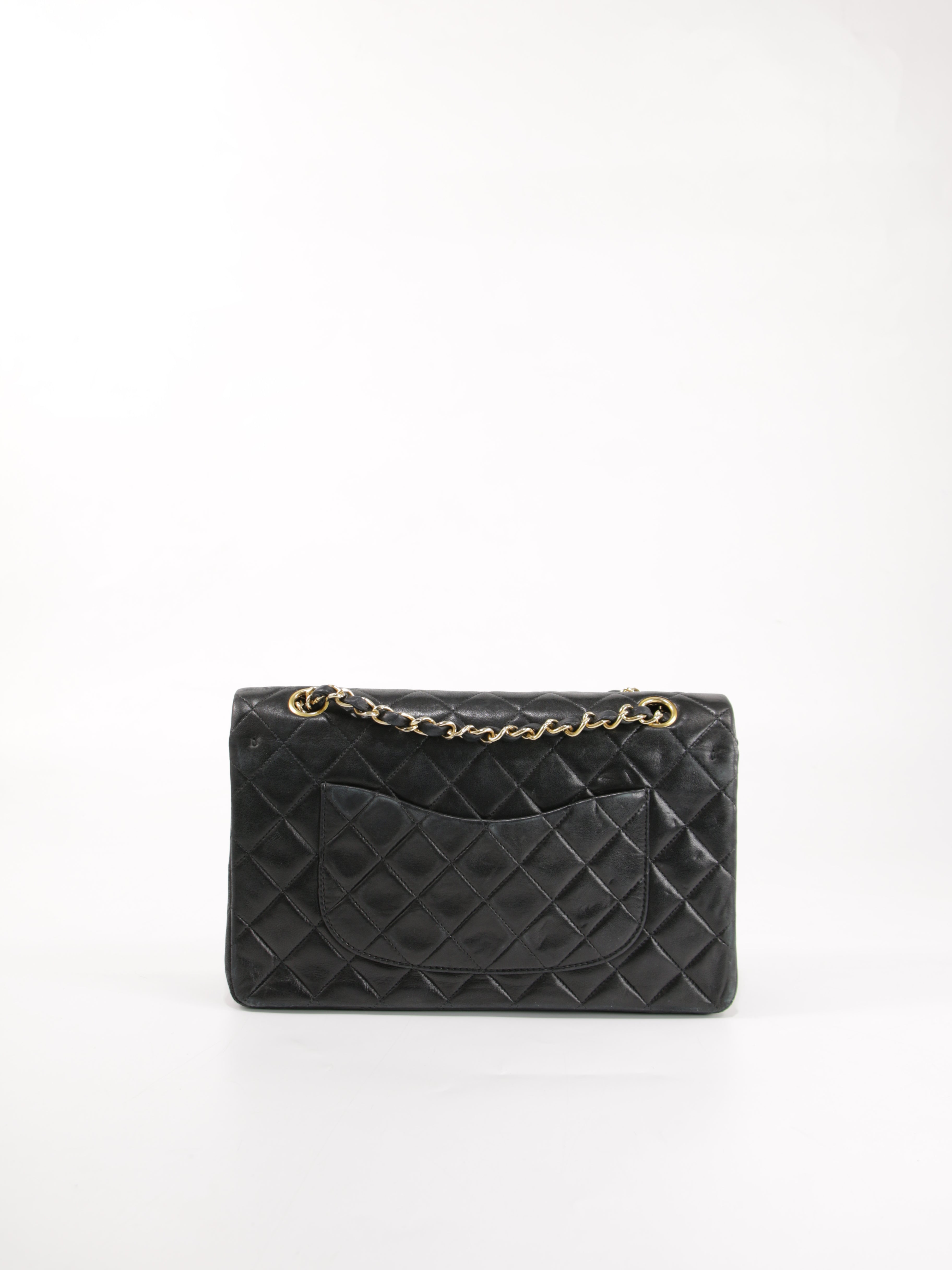 Medium Classic Flap