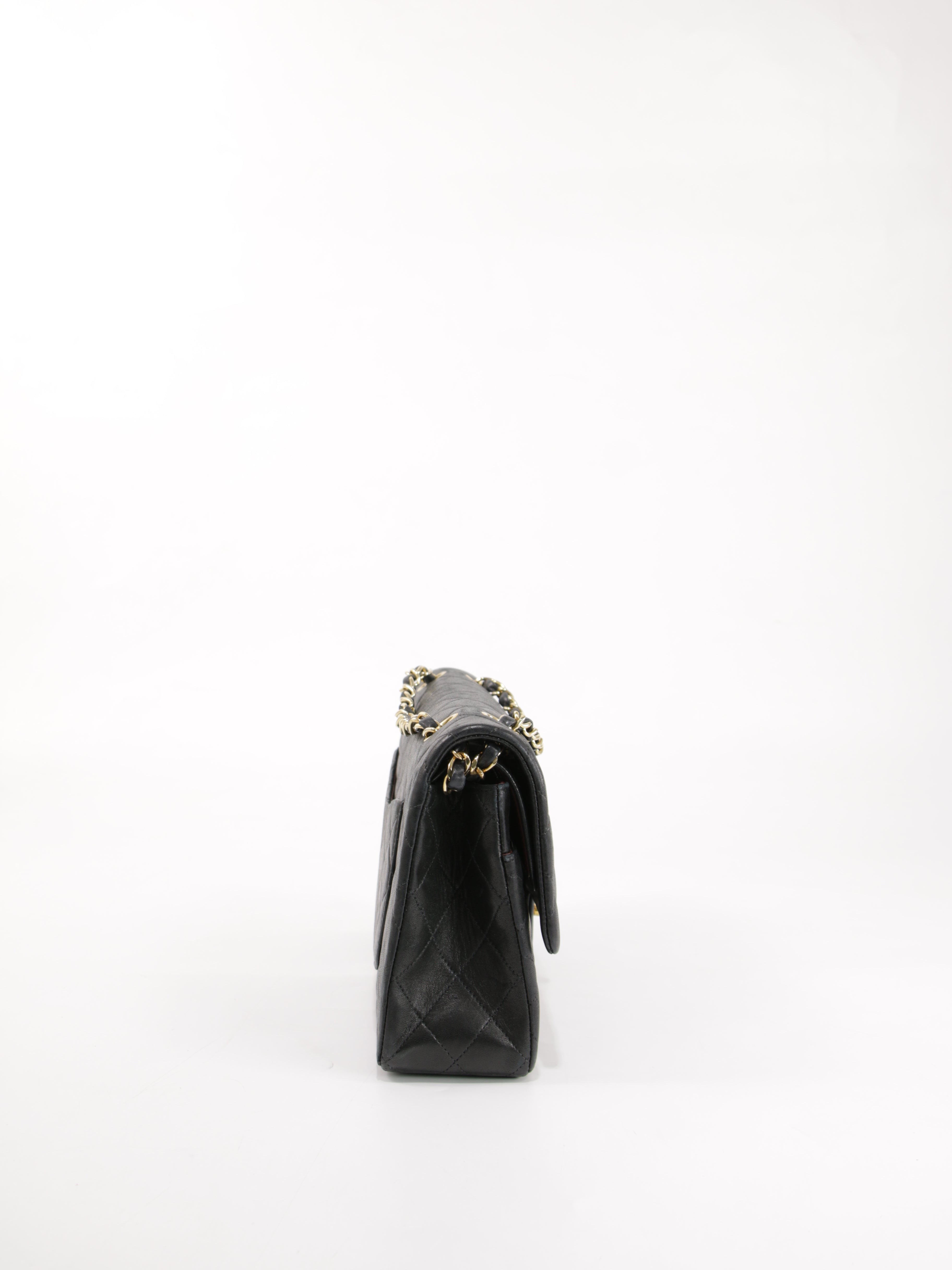 Medium Classic Flap