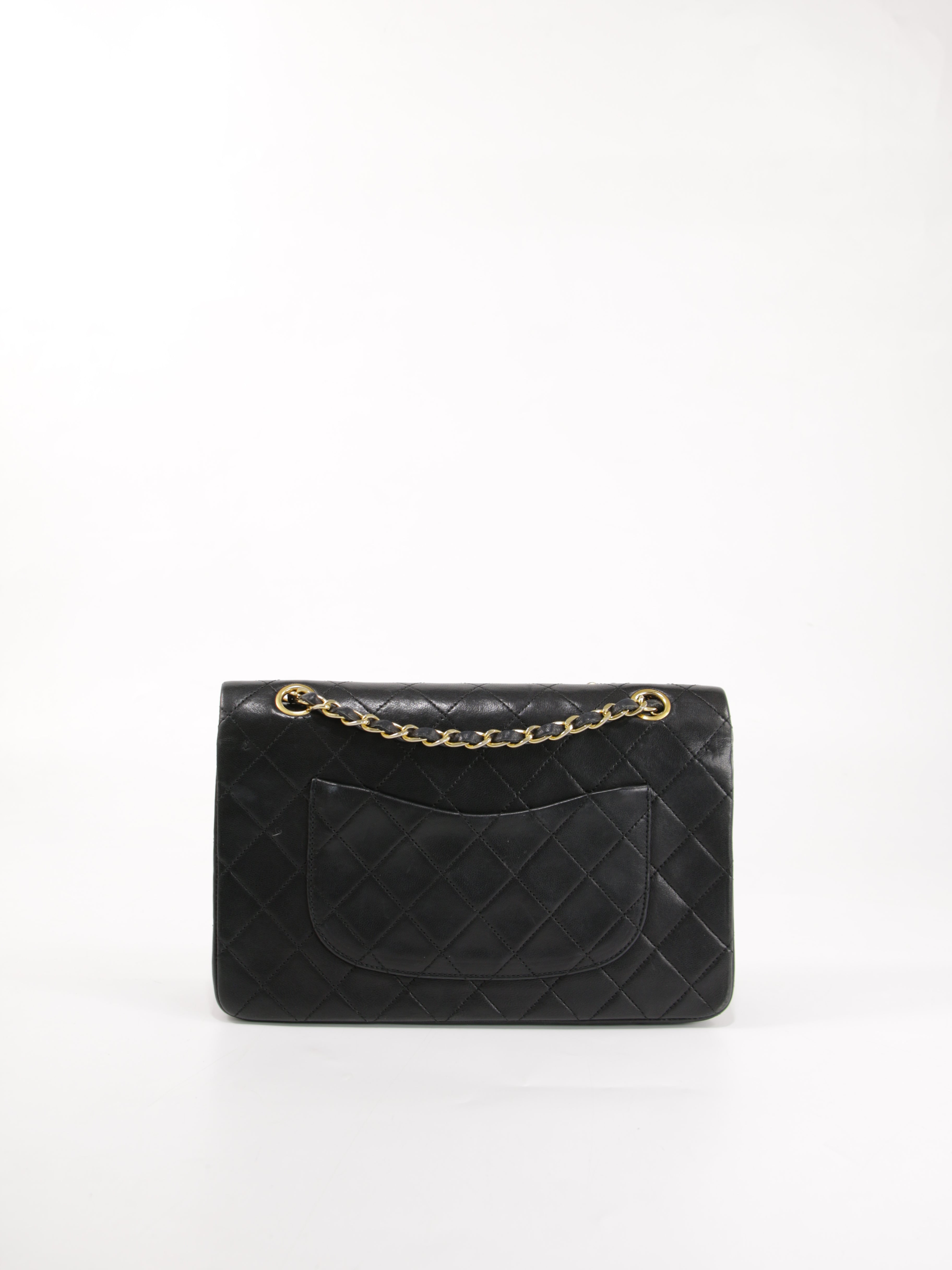 Medium Classic Flap