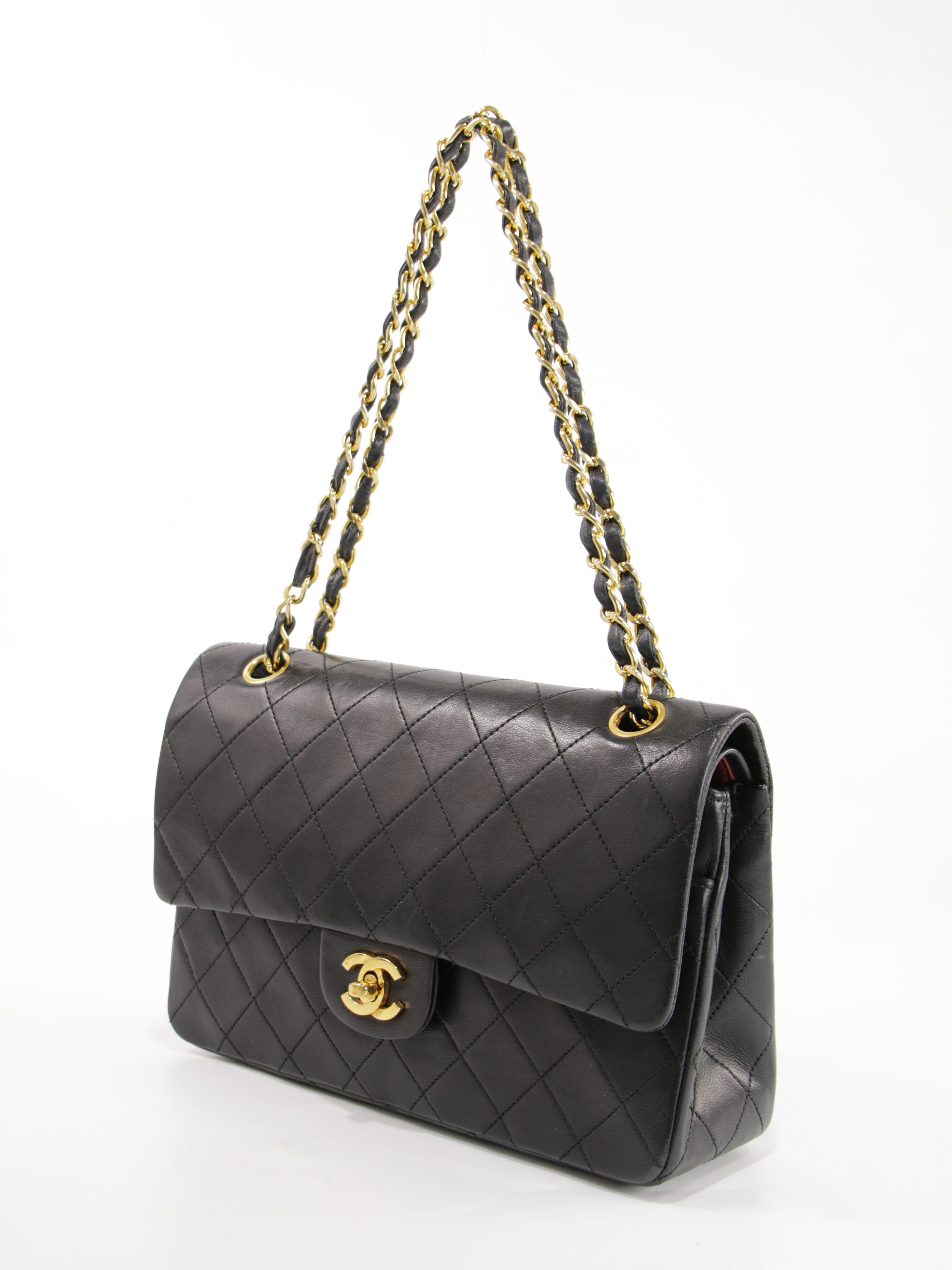 Medium Classic Flap