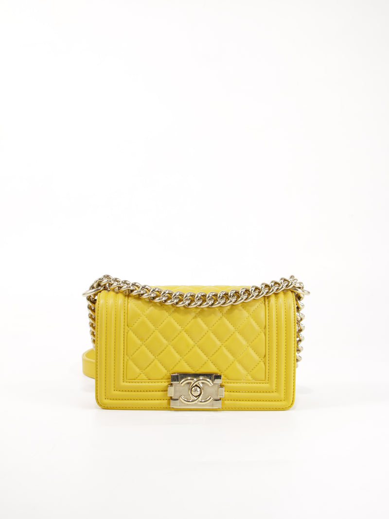 CHANEL SHOULDER BAGS