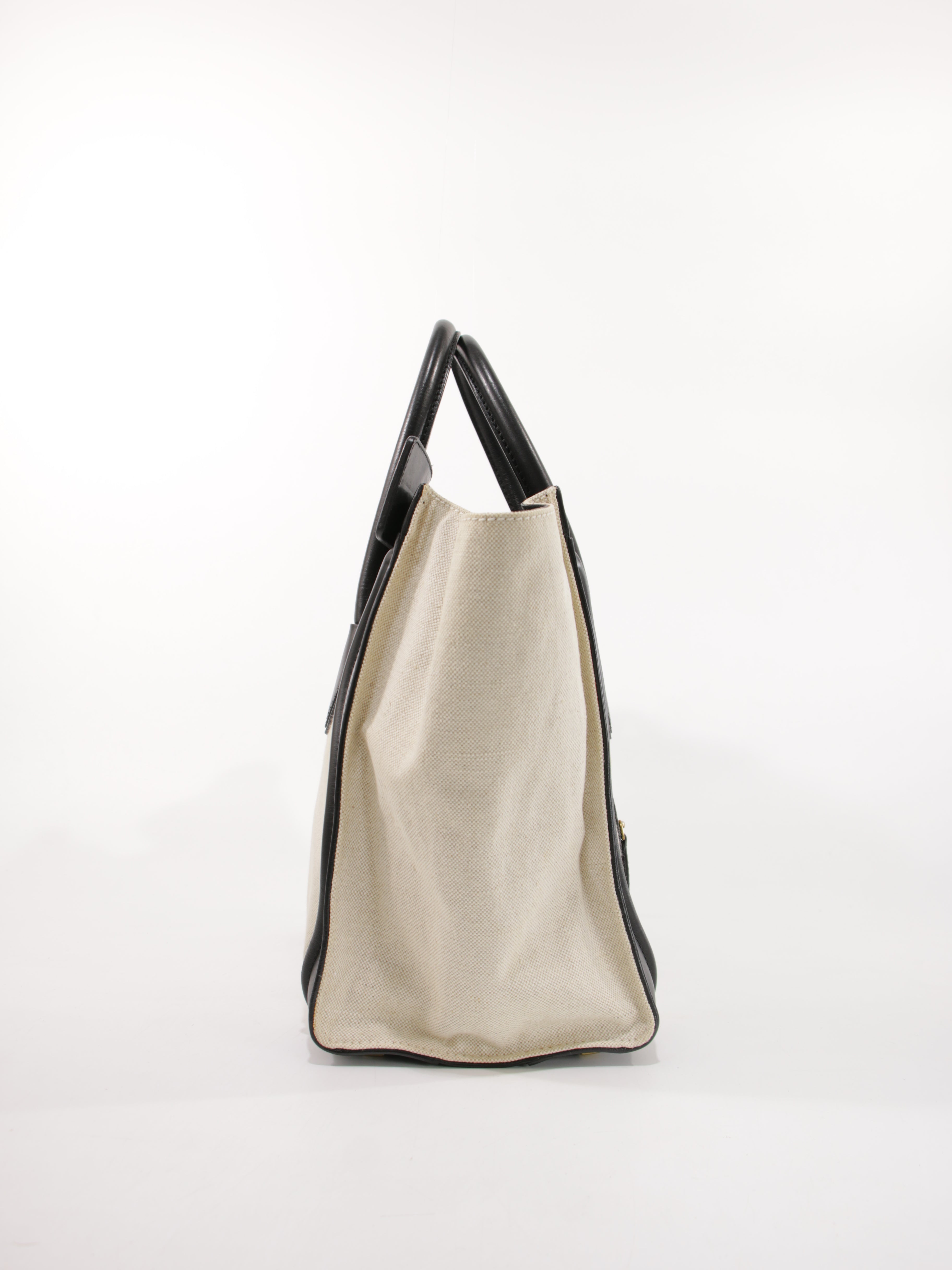 Medium Luggage