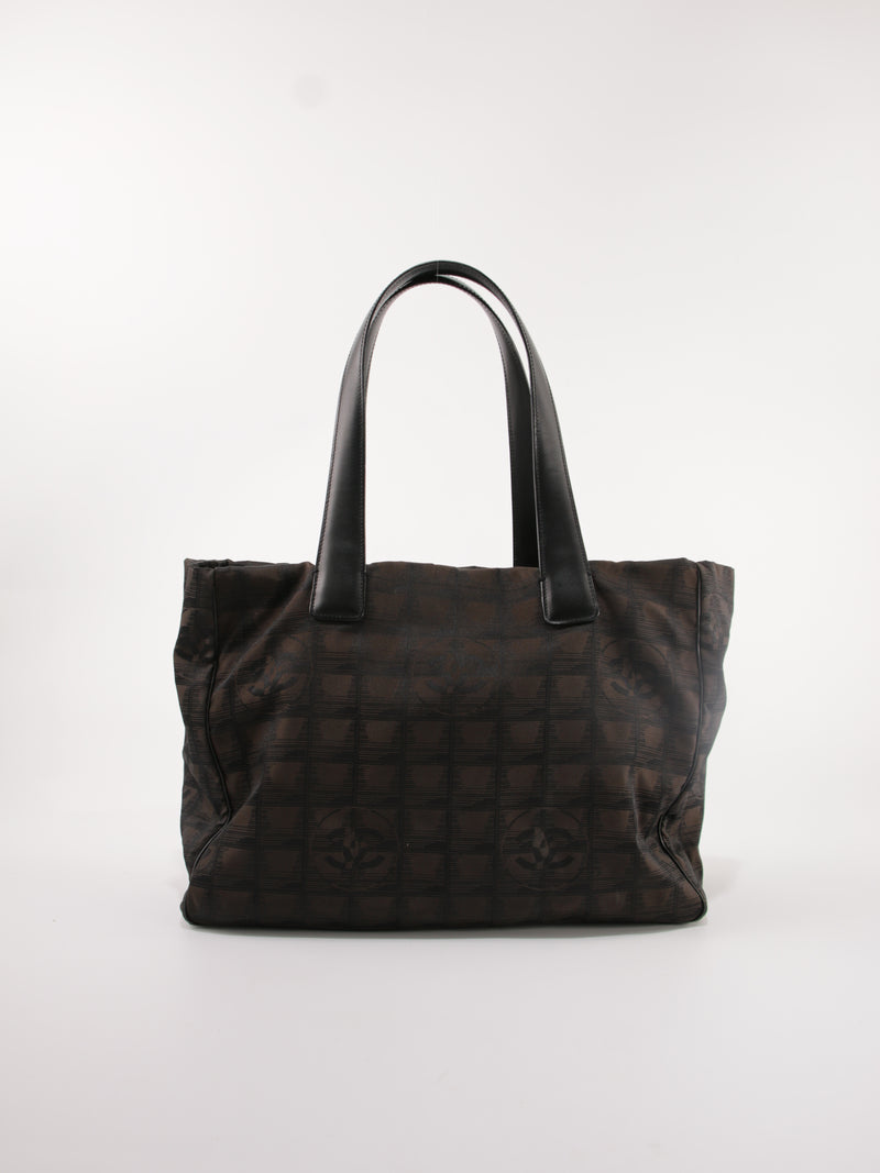 CHANEL - MEDIUM NEW TRAVEL LINE TOTE