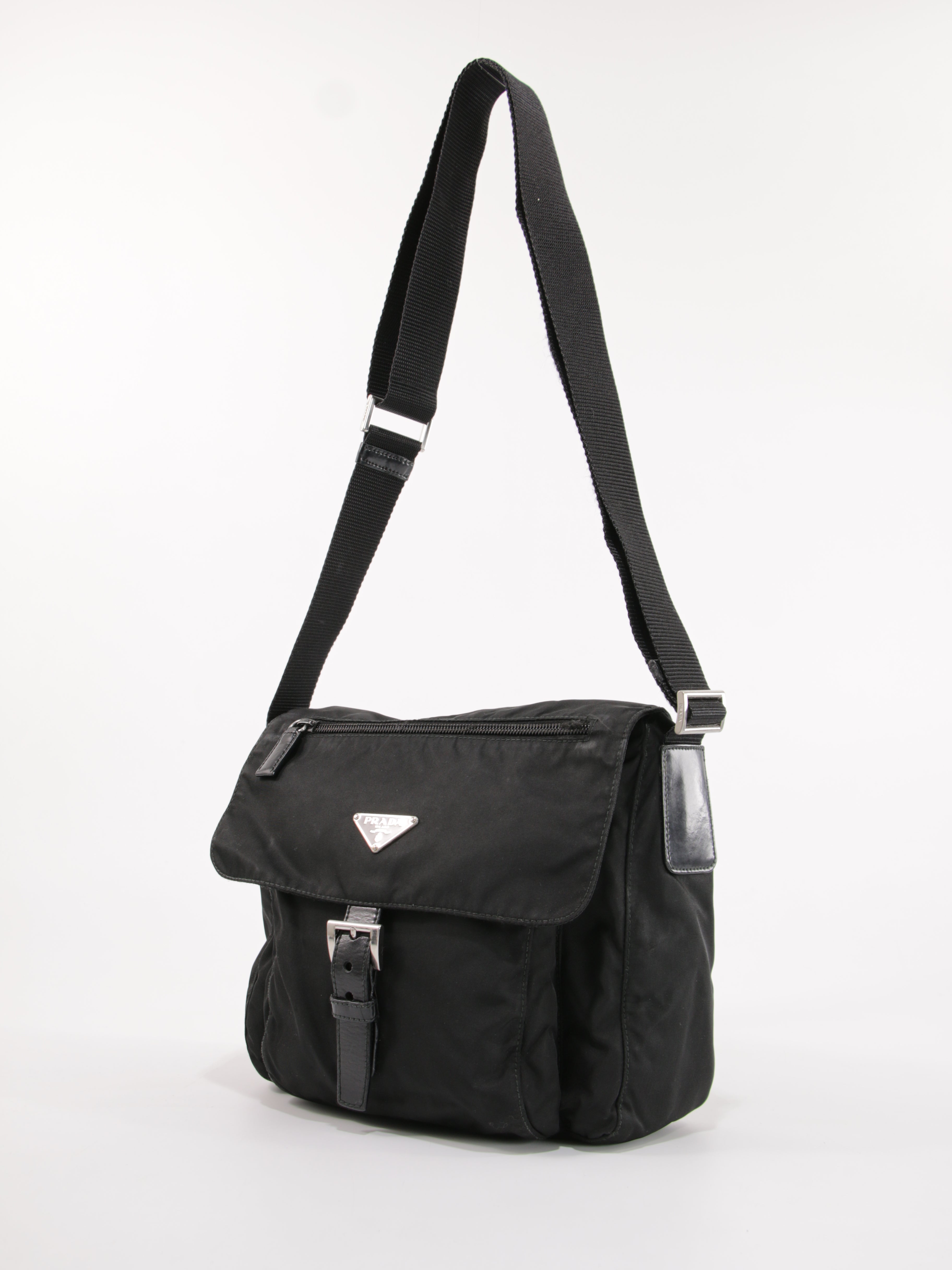 Single Buckle Messenger
