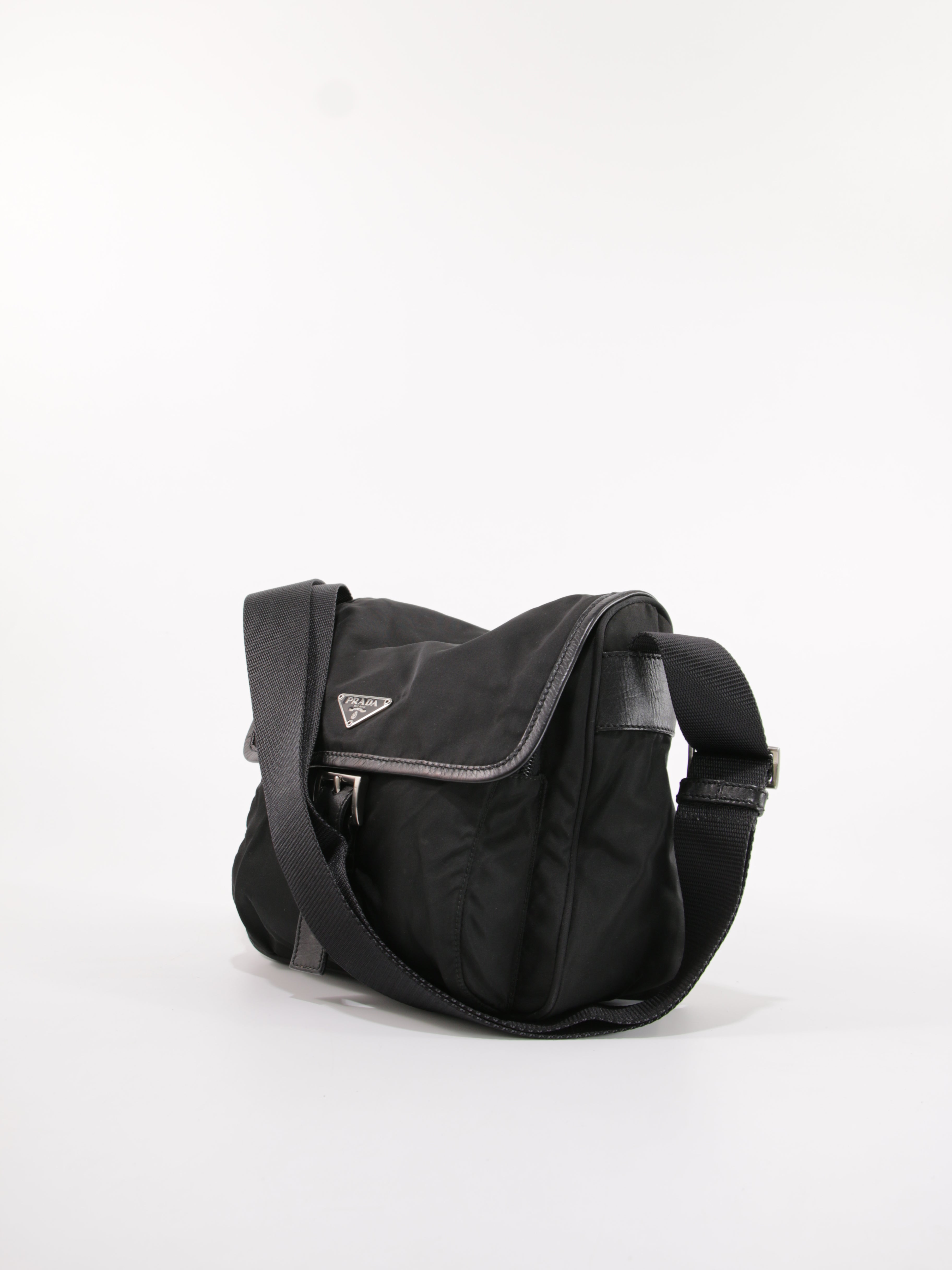 Single Buckle Messenger