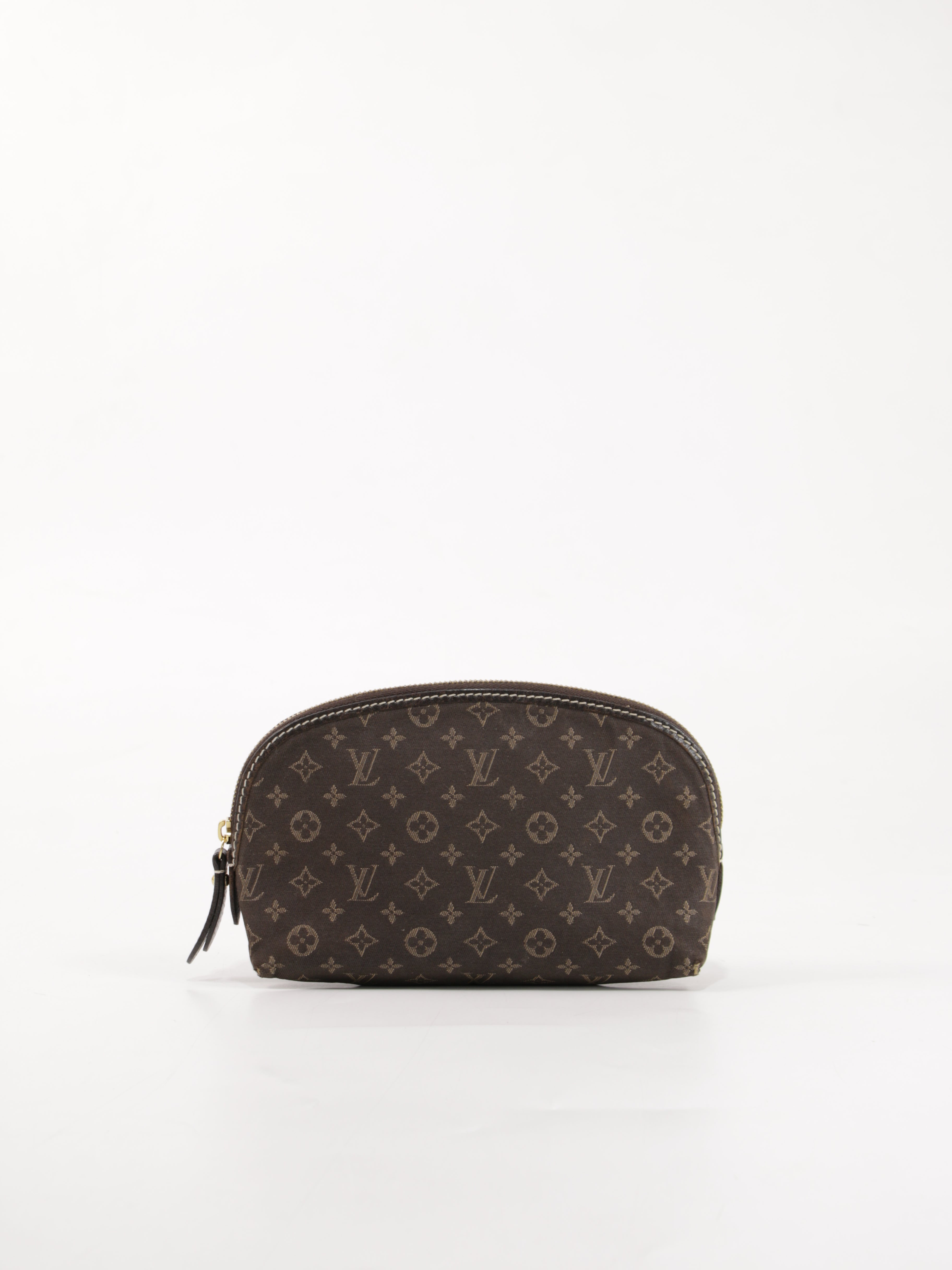 Cosmetic pouch
