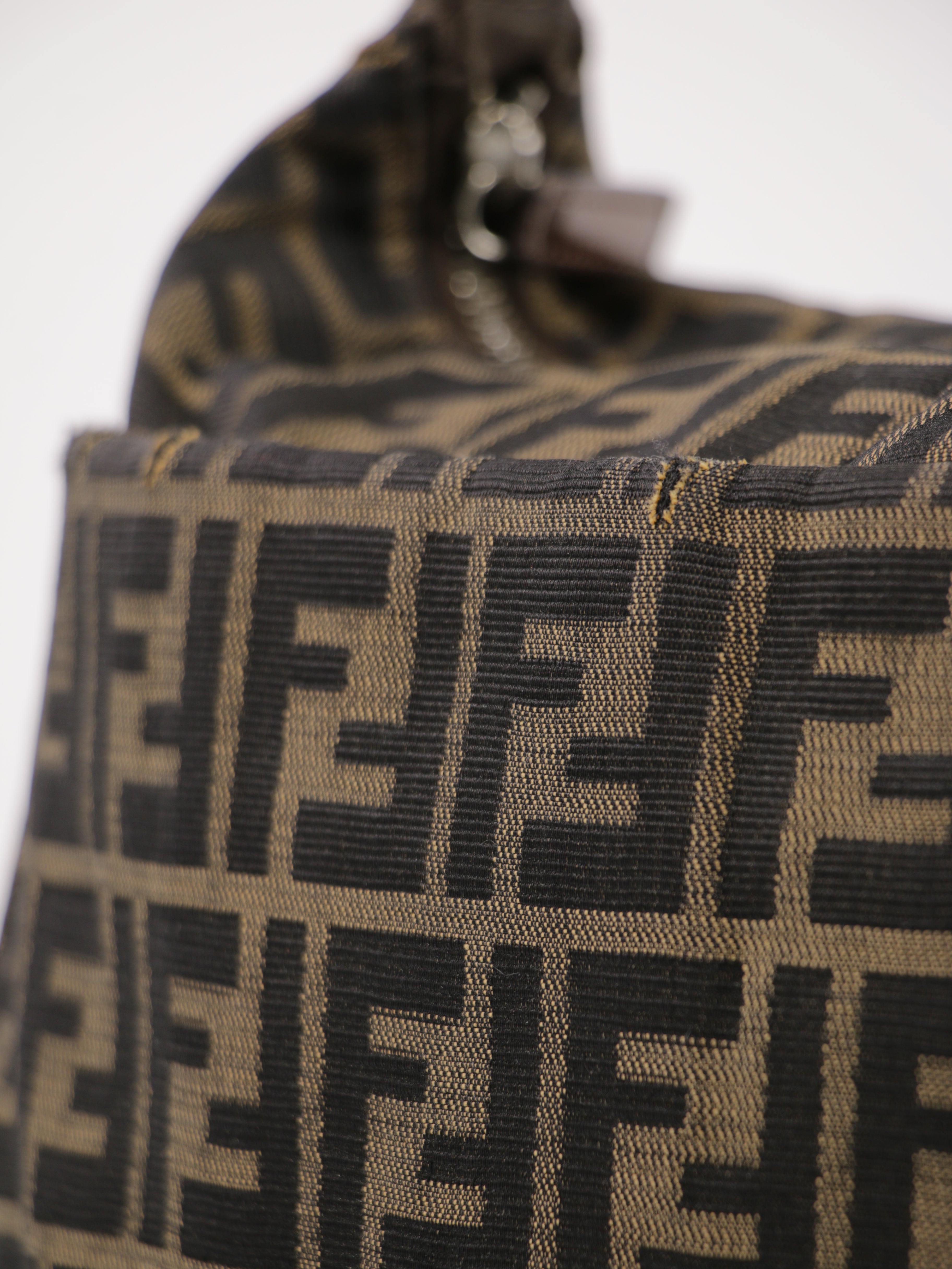 Large Mamma Baguette