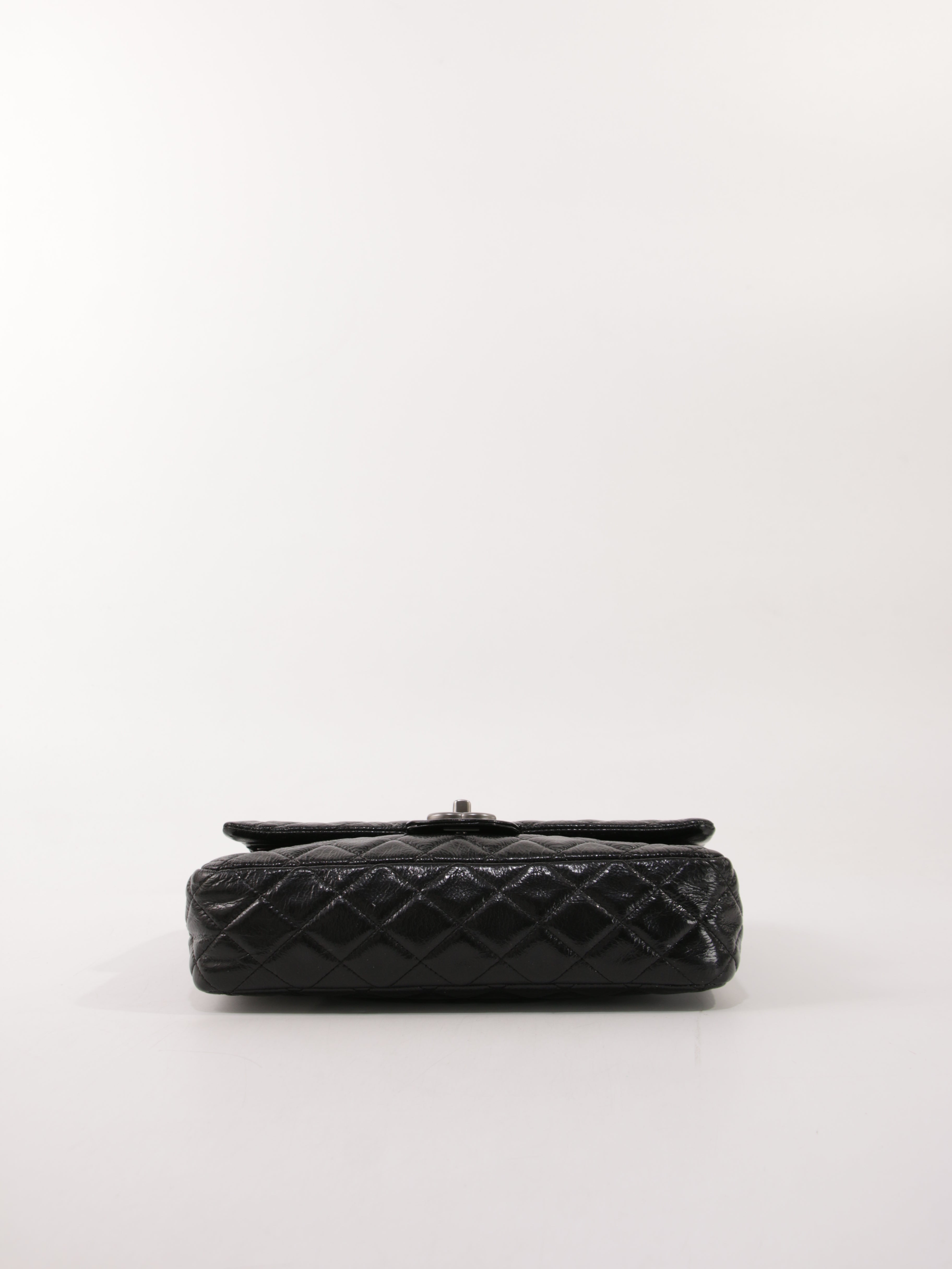 Medium Classic Flap