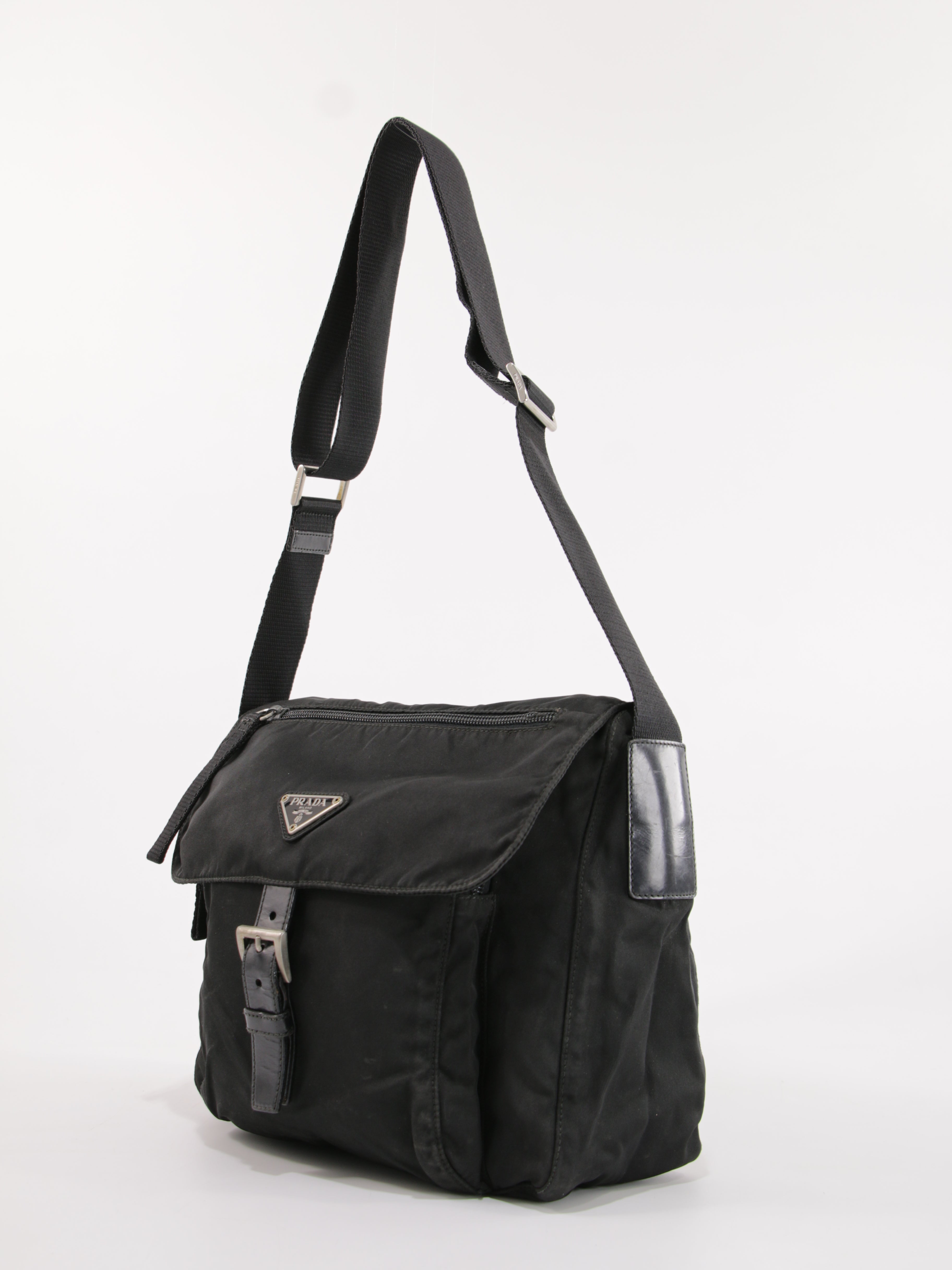 Single Buckle Messenger
