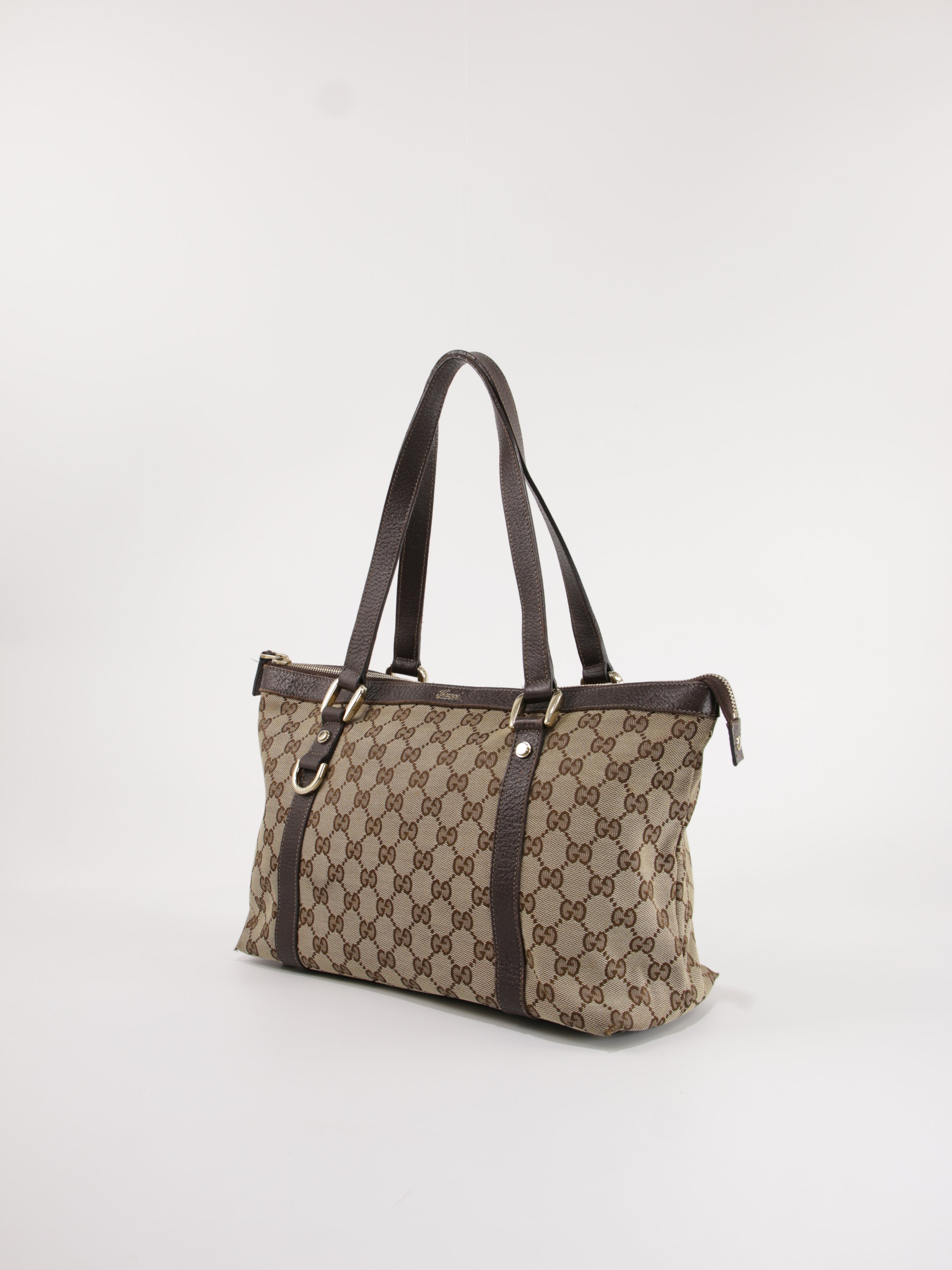 Abbey Zip Tote