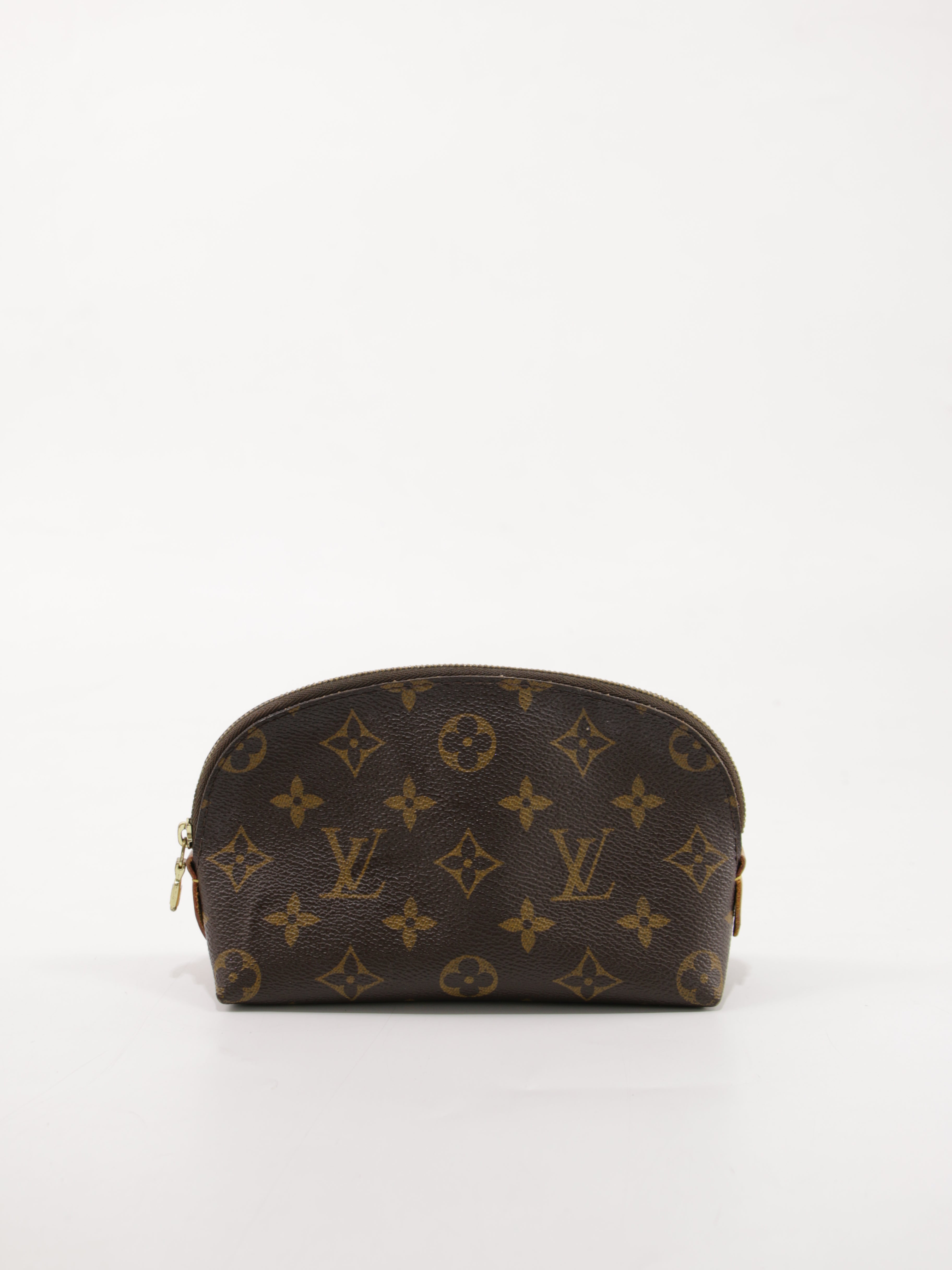 Cosmetic pouch