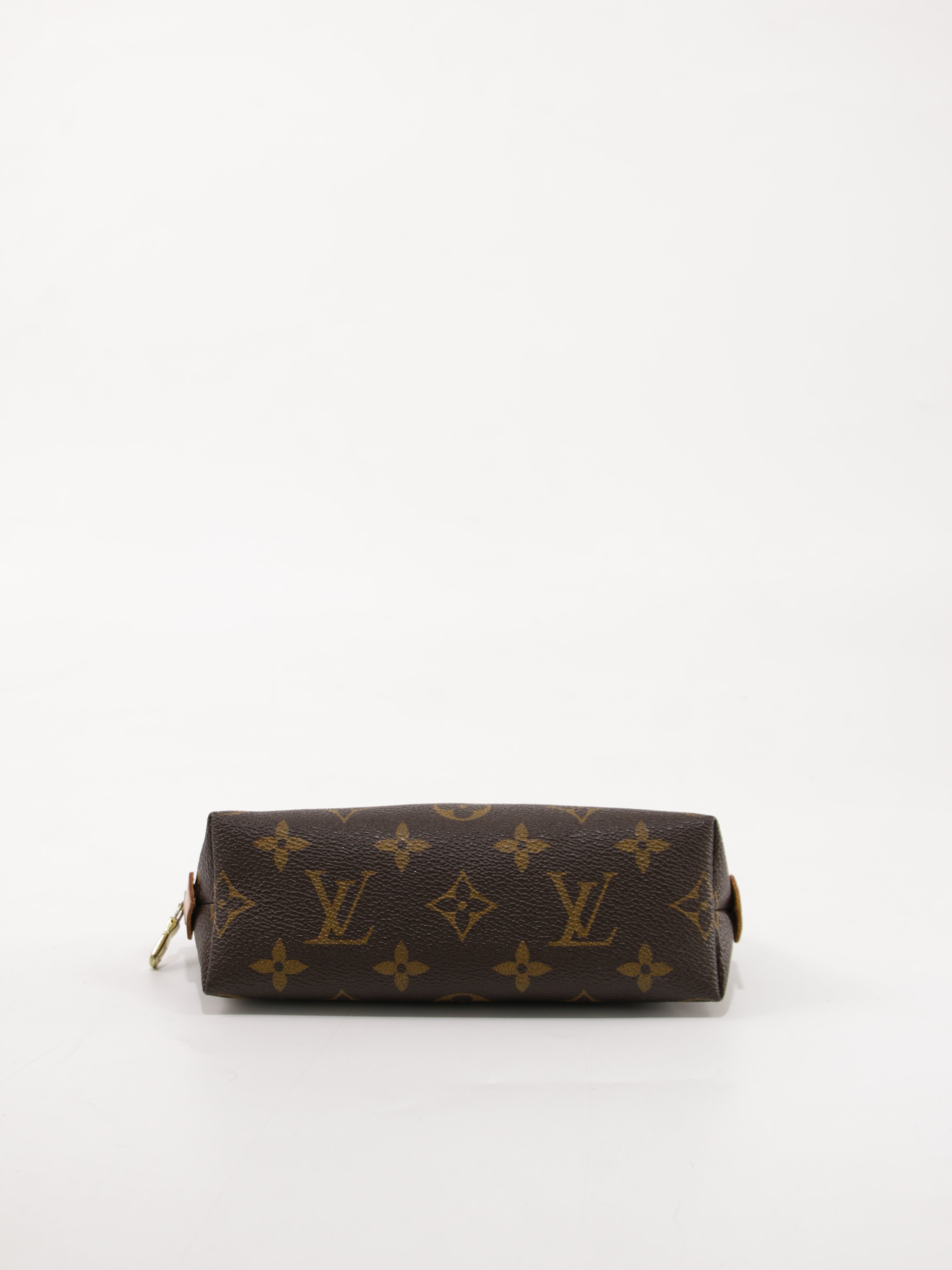 Cosmetic pouch