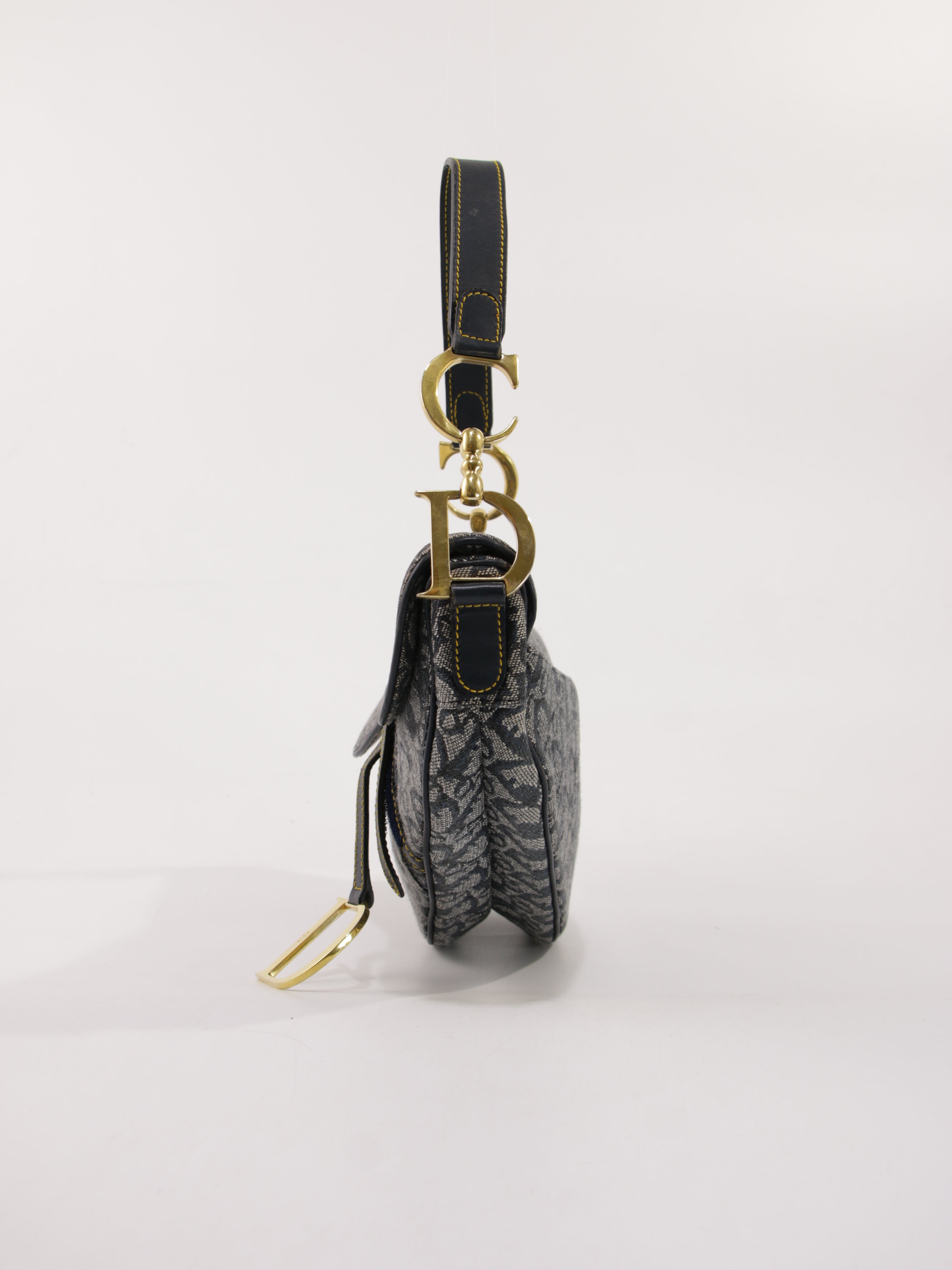 Saddle