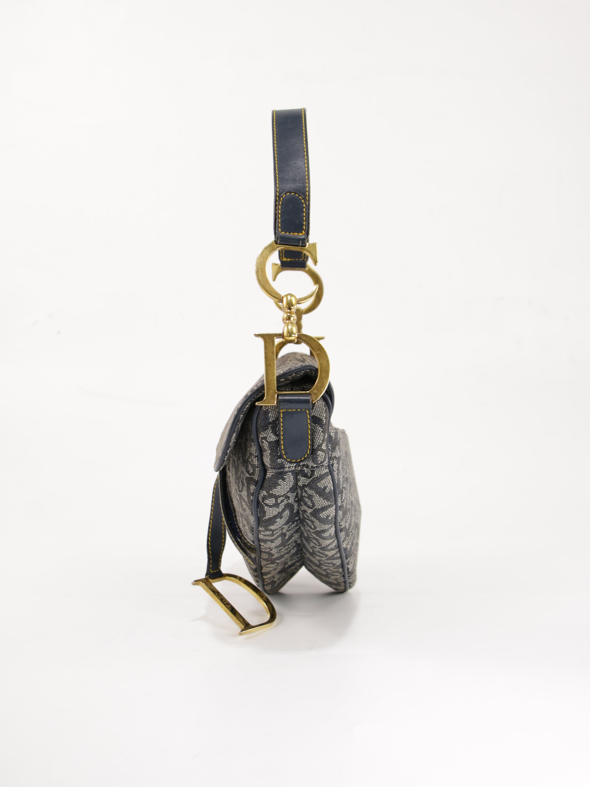 Saddle